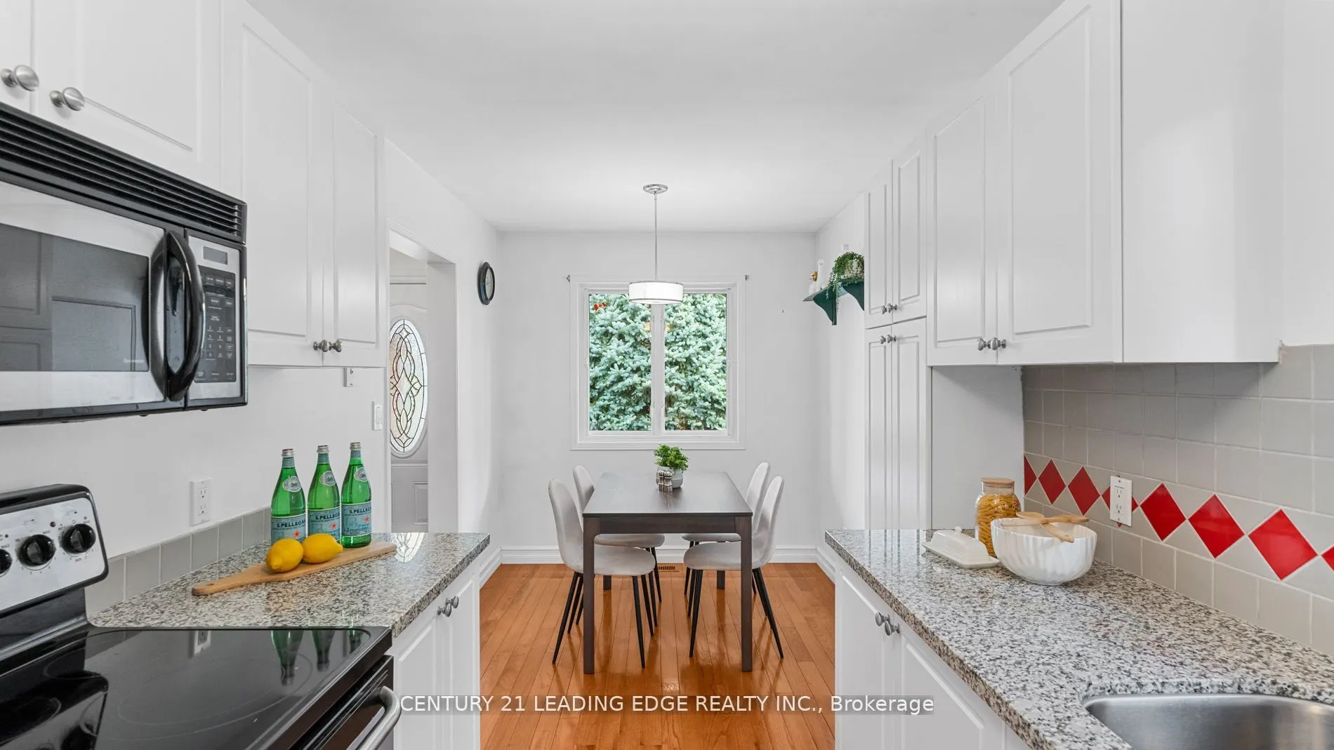 385 Compton Crescent