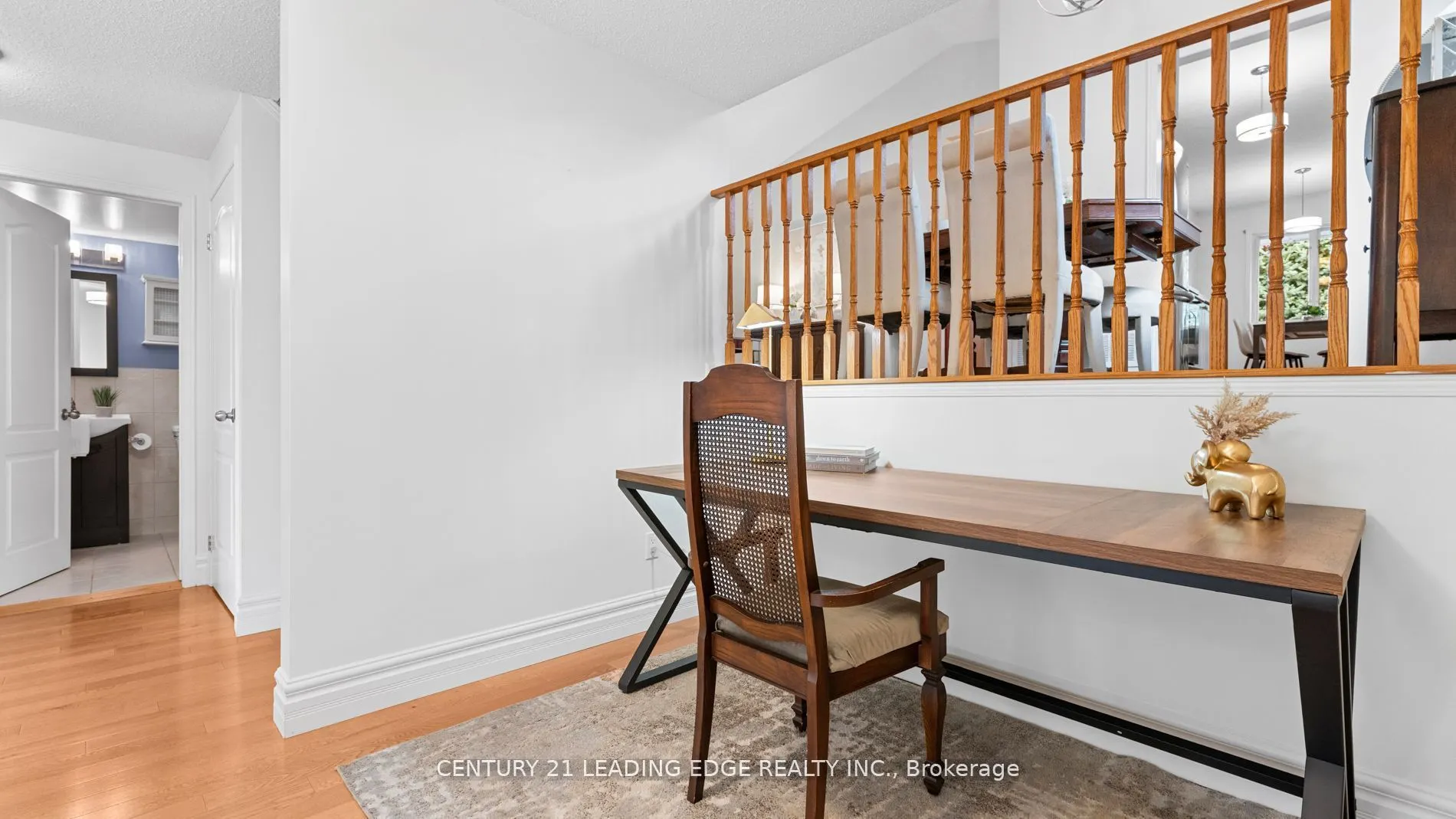 385 Compton Crescent