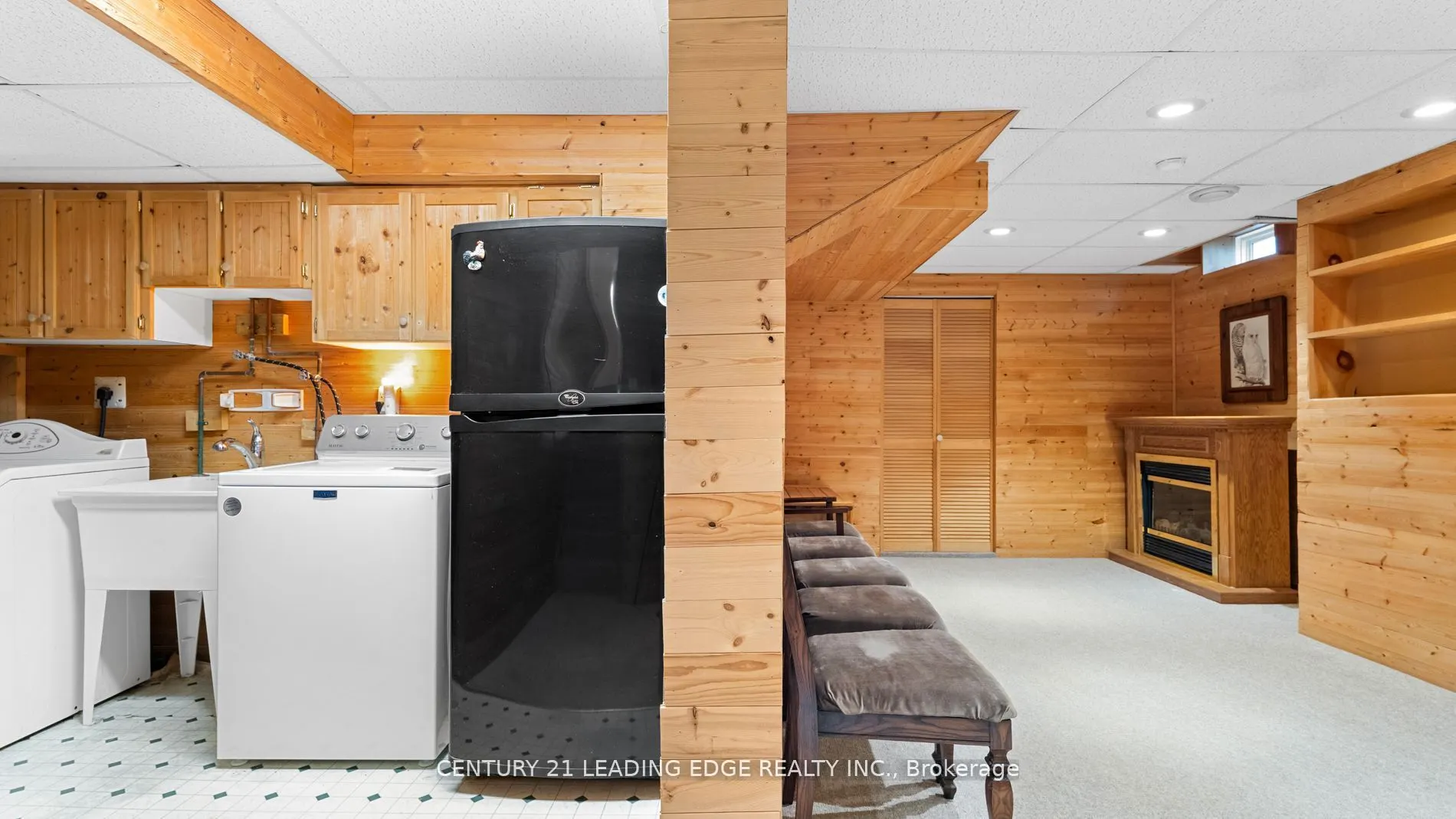 385 Compton Crescent