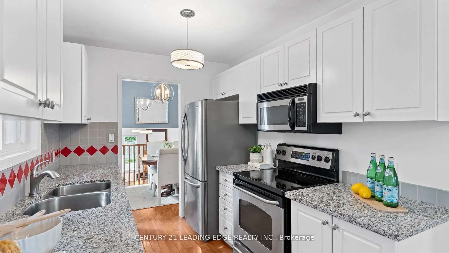 385 Compton Crescent