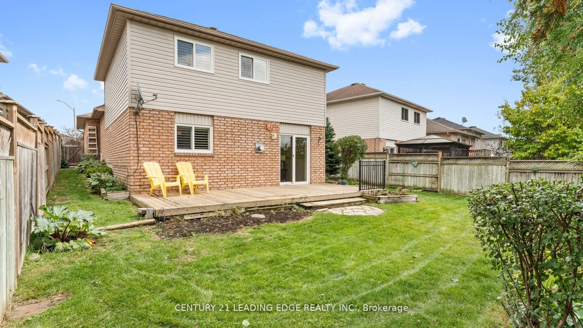 385 Compton Crescent