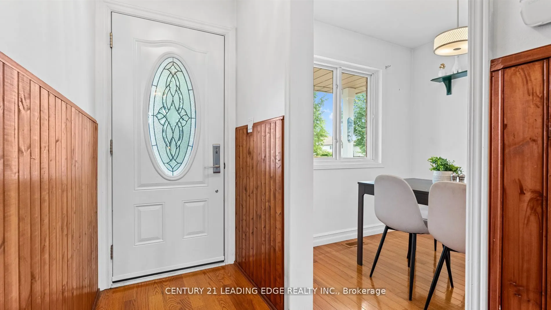 385 Compton Crescent