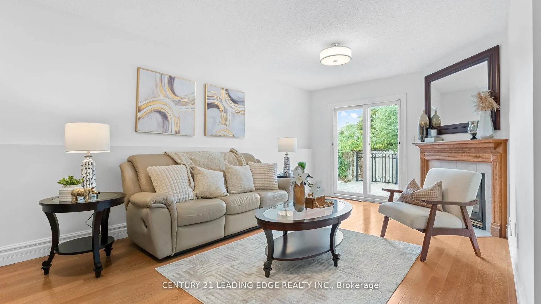 385 Compton Crescent