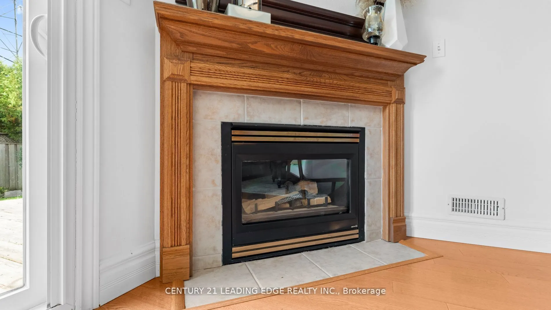 385 Compton Crescent