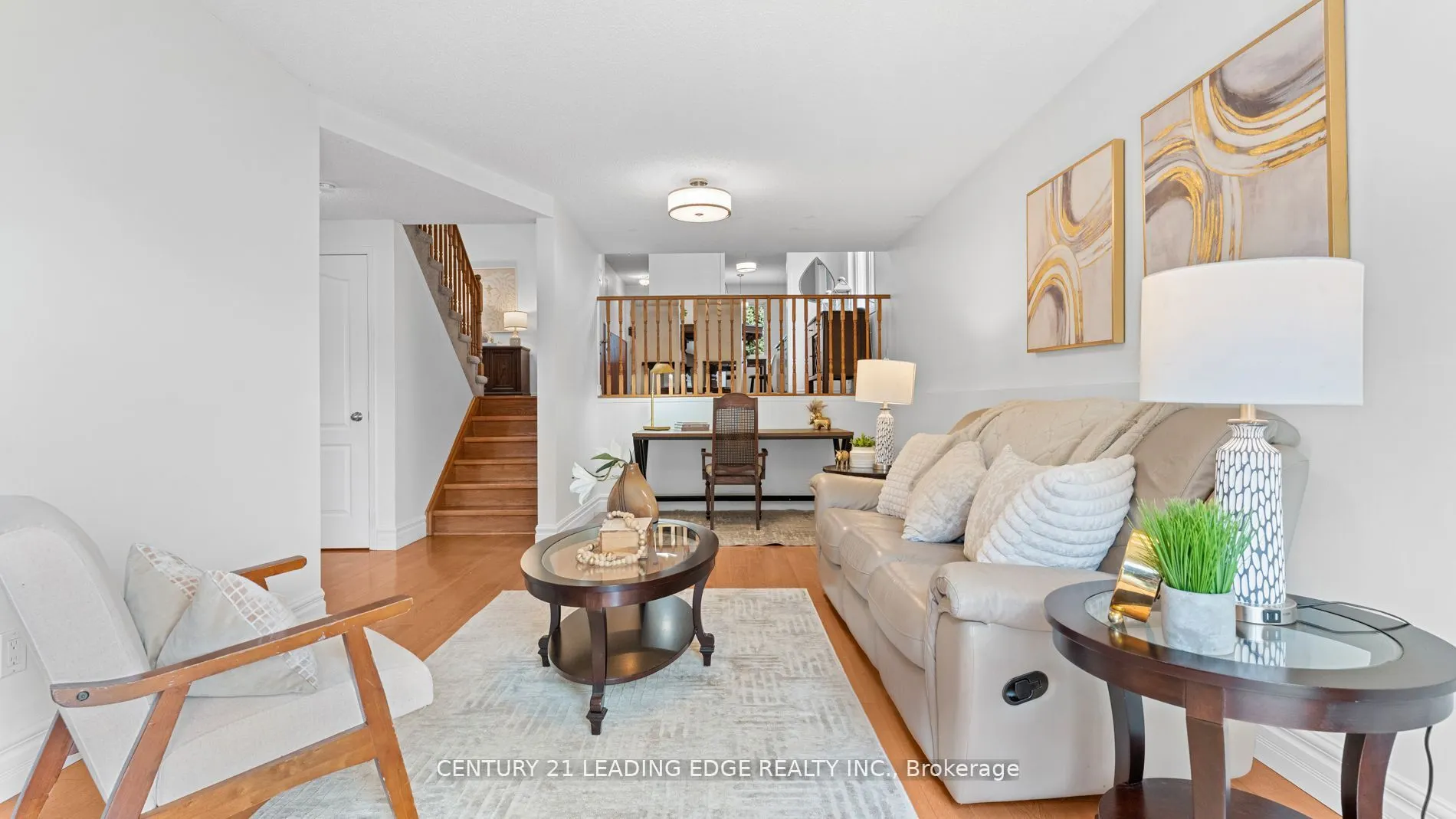 385 Compton Crescent