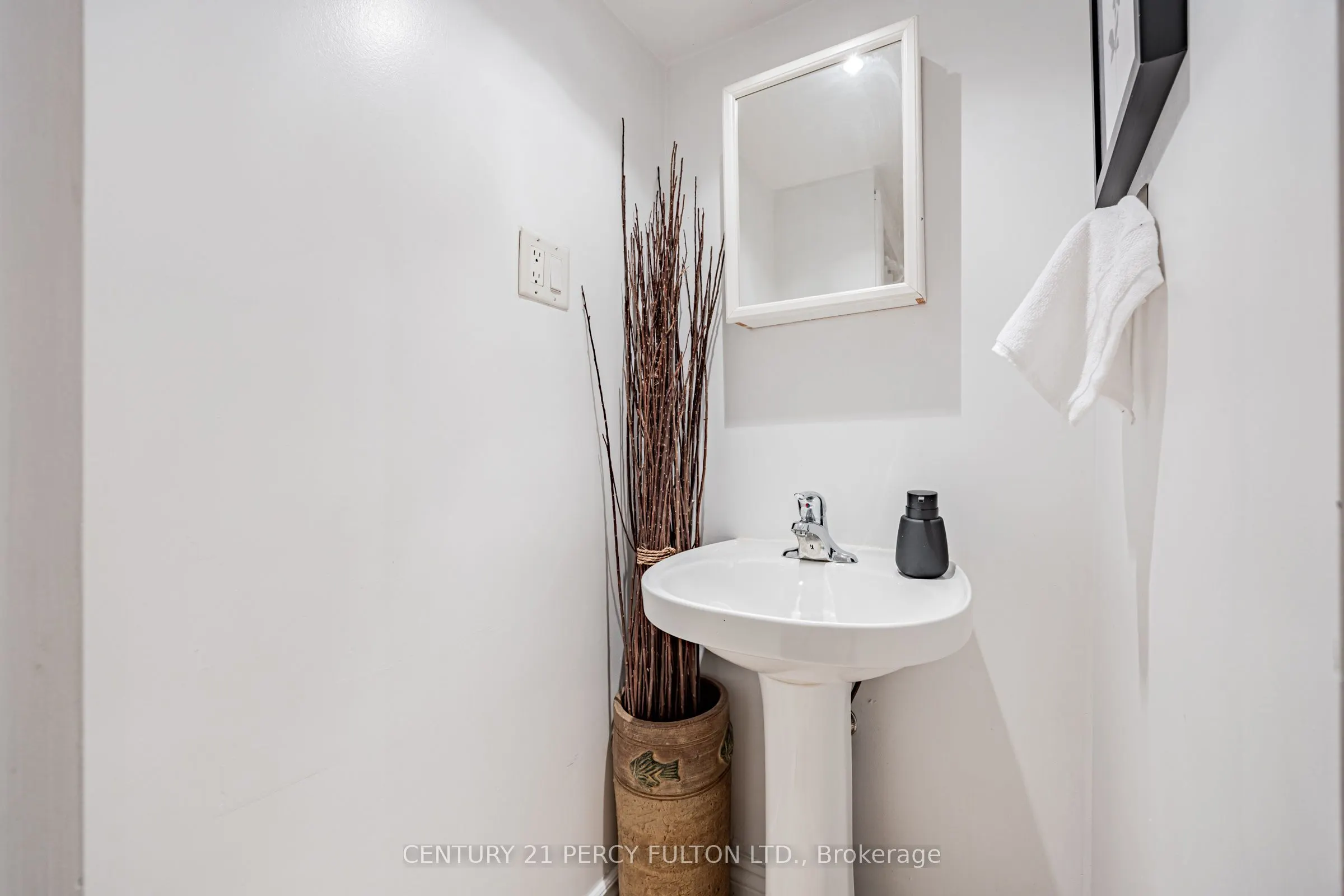 904 Somerville Street