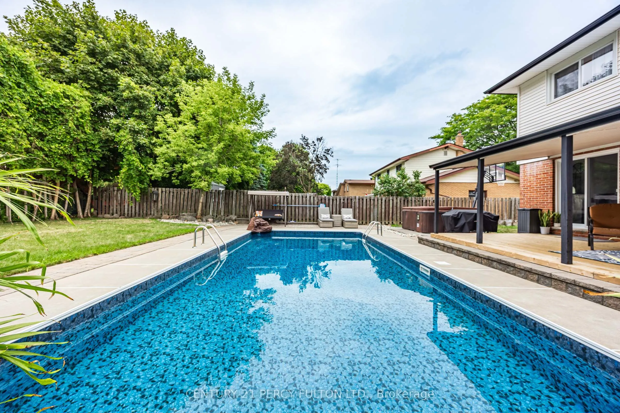 904 Somerville Street