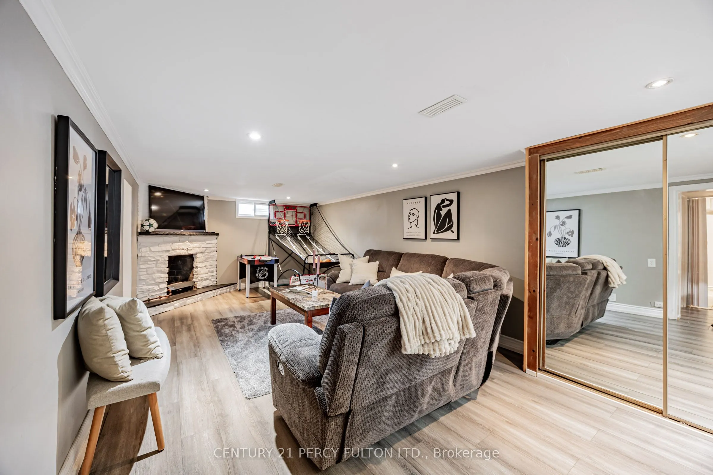 904 Somerville Street