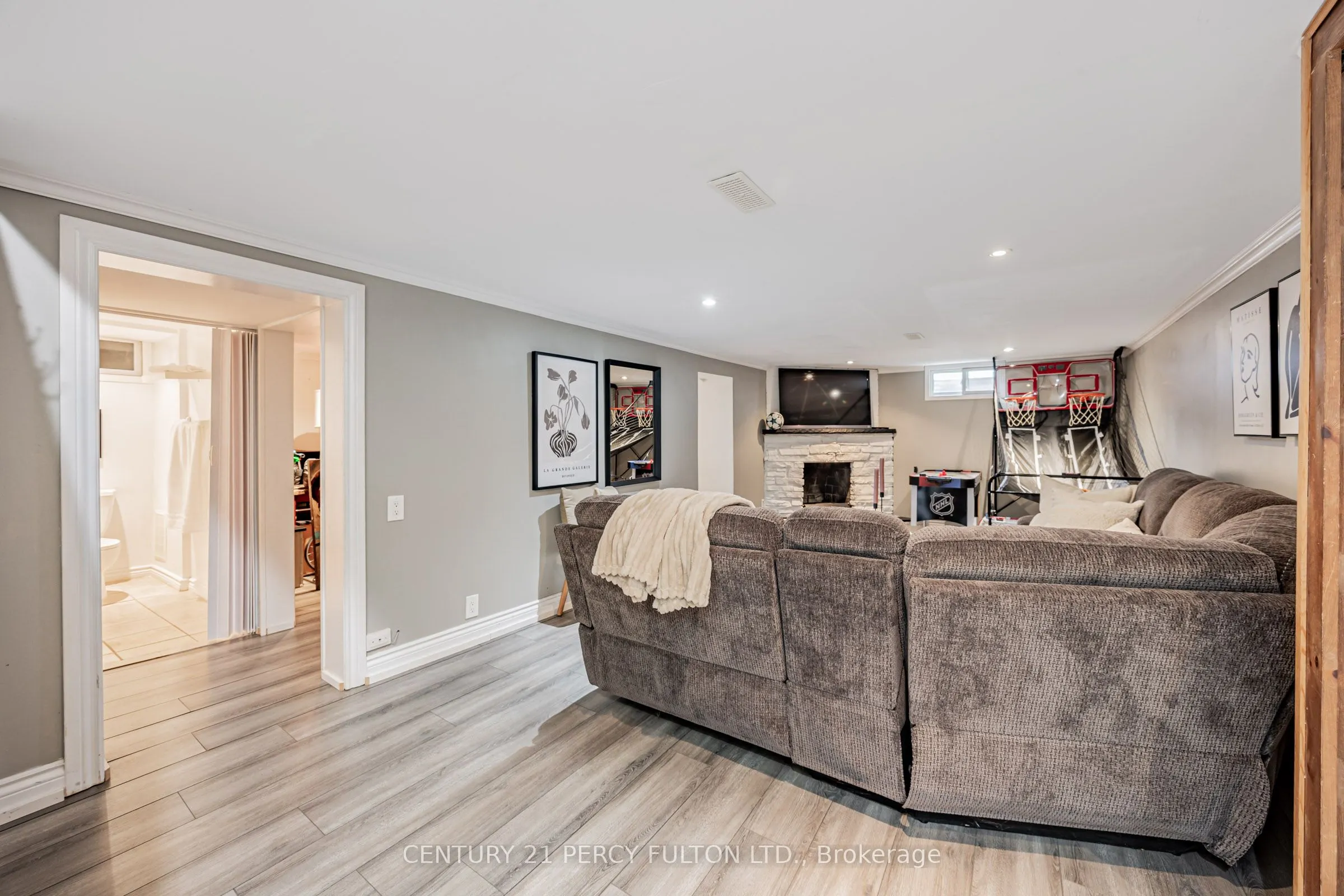 904 Somerville Street