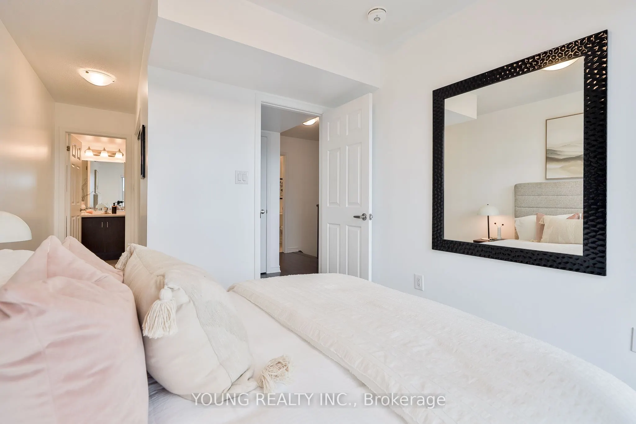 2791 EGLINTON Avenue E, #527