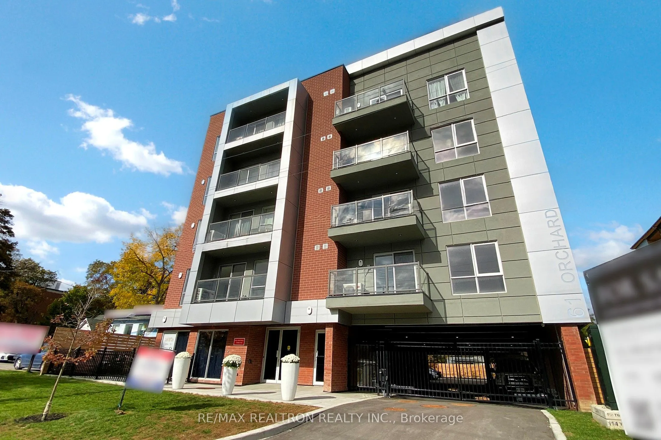 61 Orchard Park Drive, #204