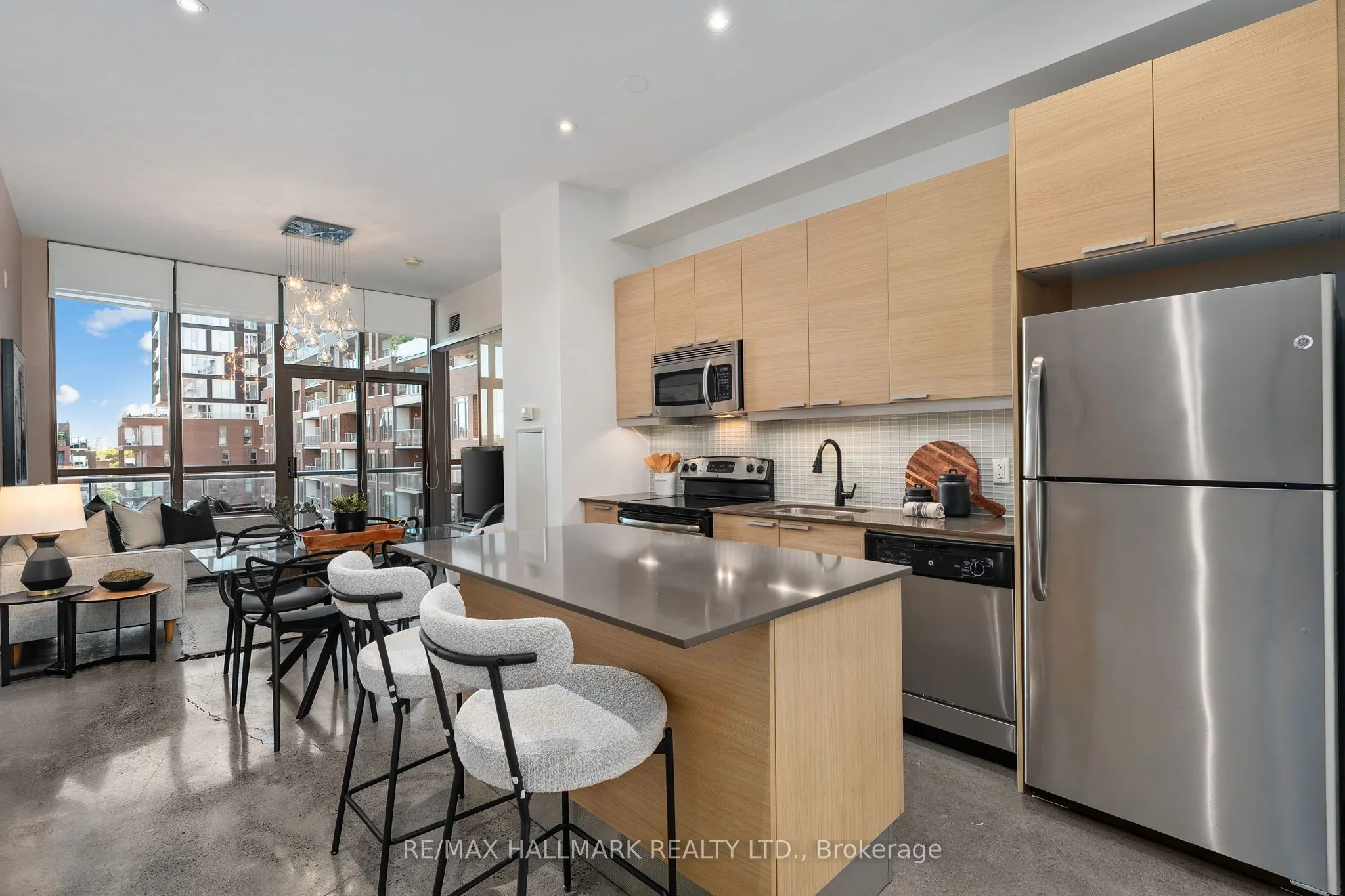 625 Queen Street E, #503