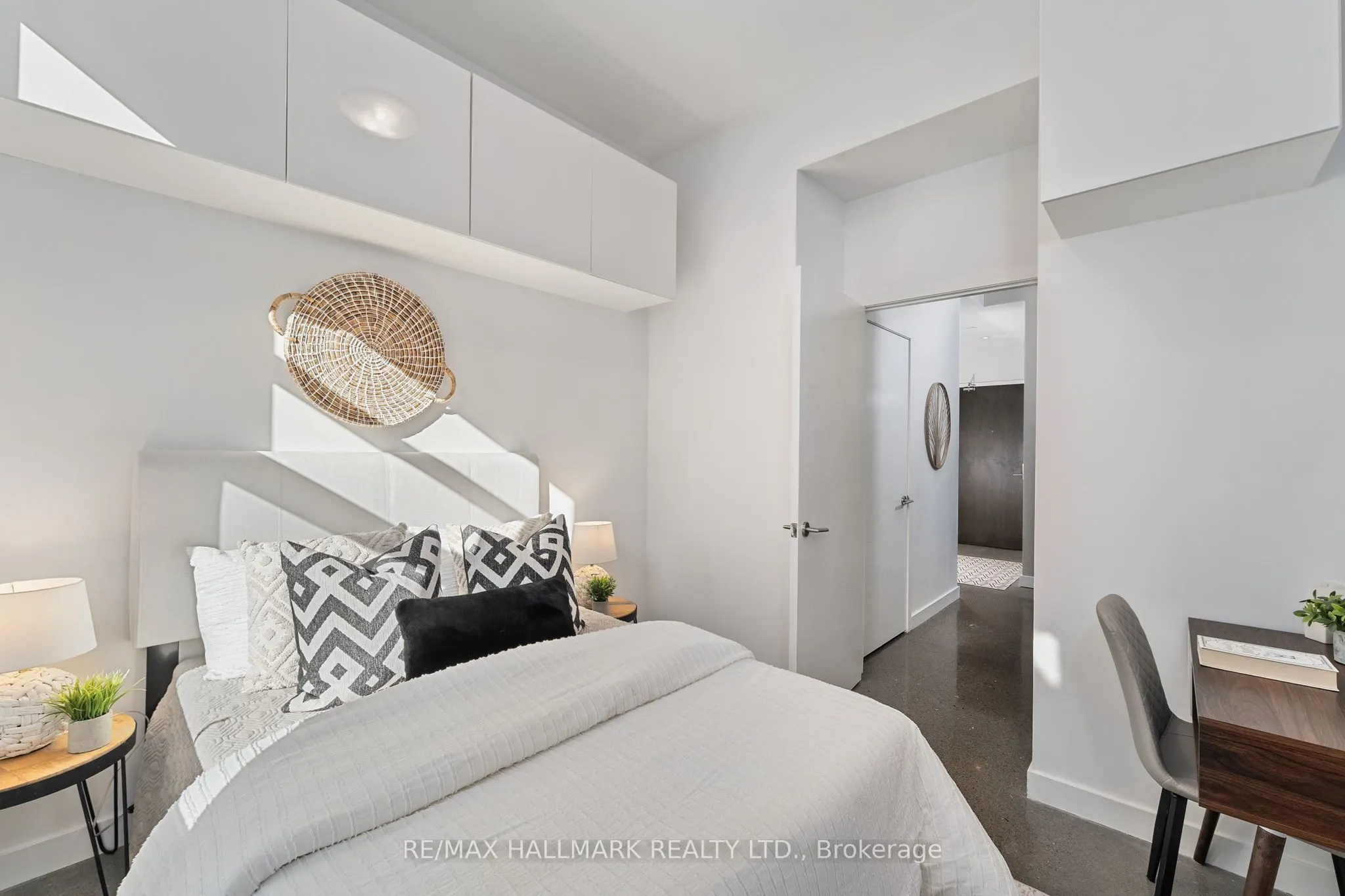 625 Queen Street E, #503