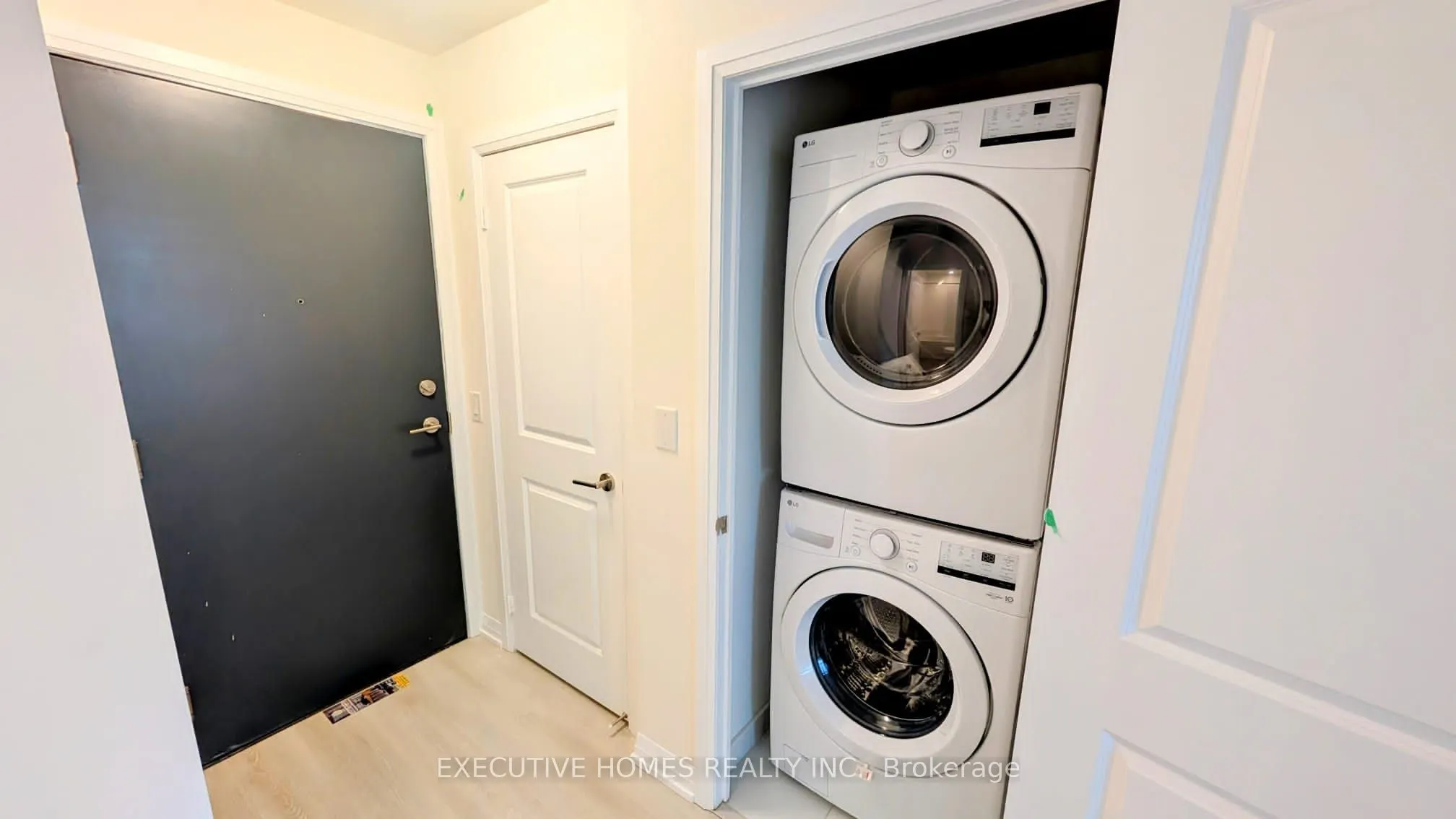 3270 Sheppard Avenue E, #1