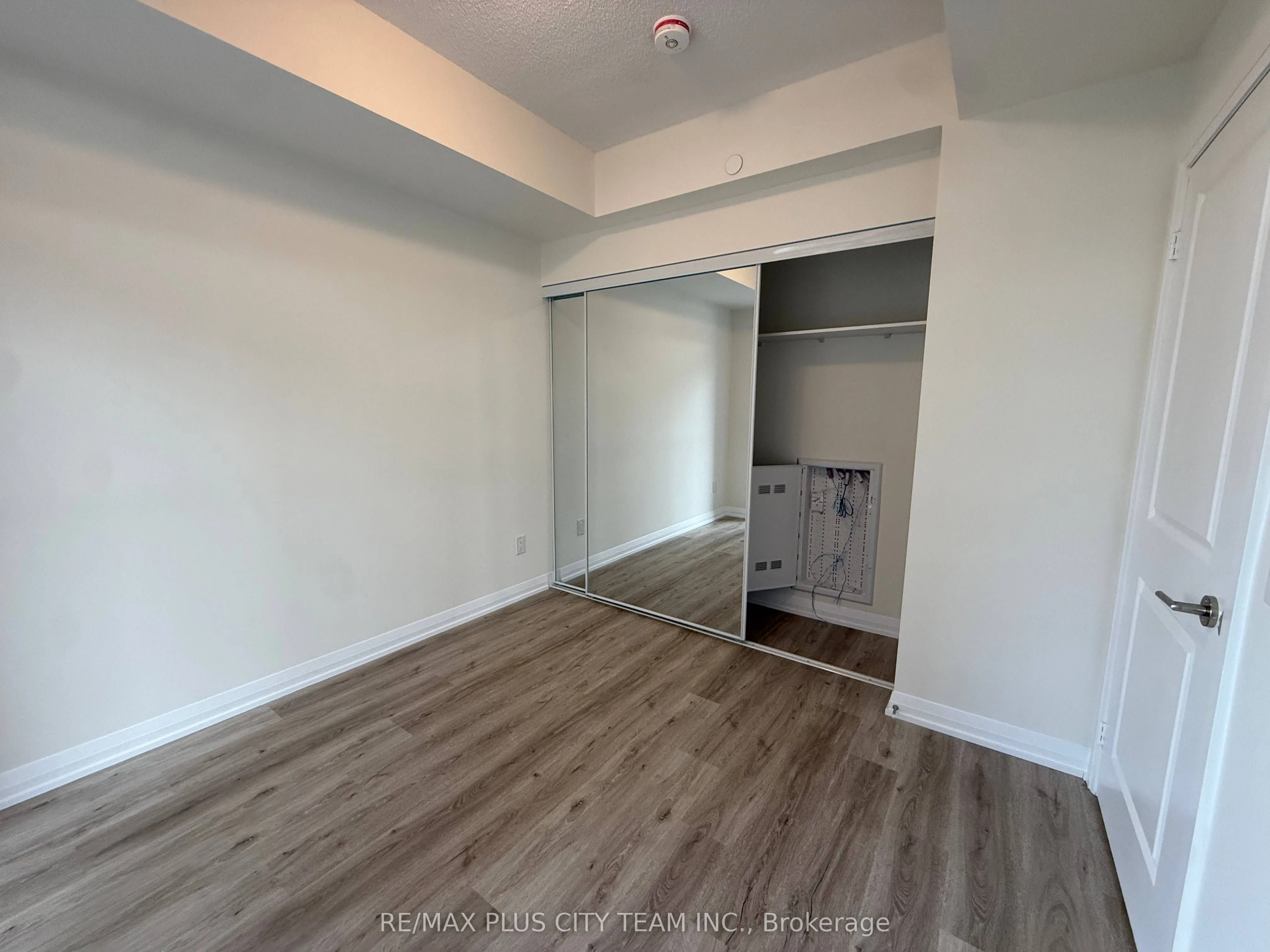 3270 Sheppard Avenue E, #1725