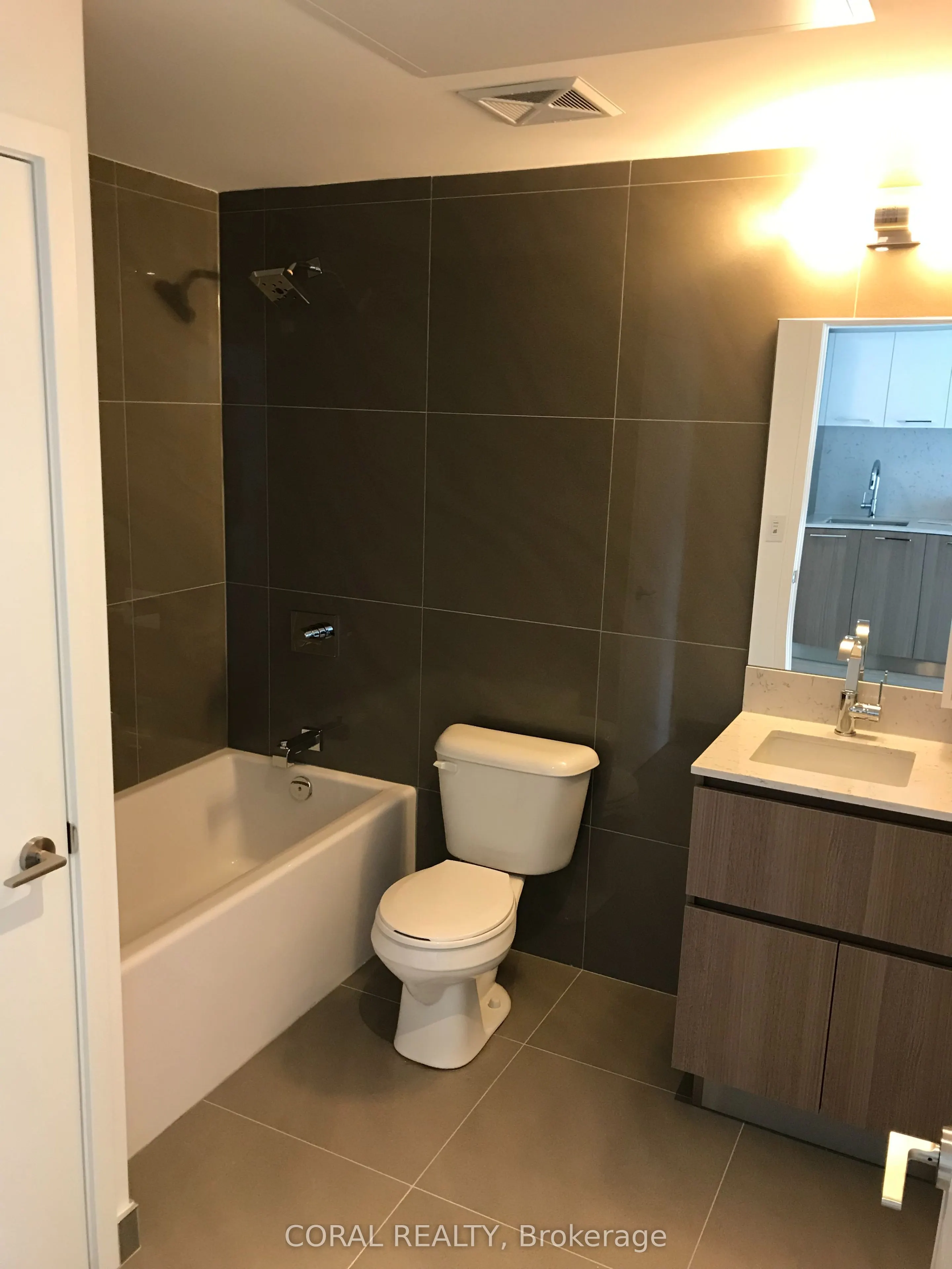 25 Baseball Place, #909