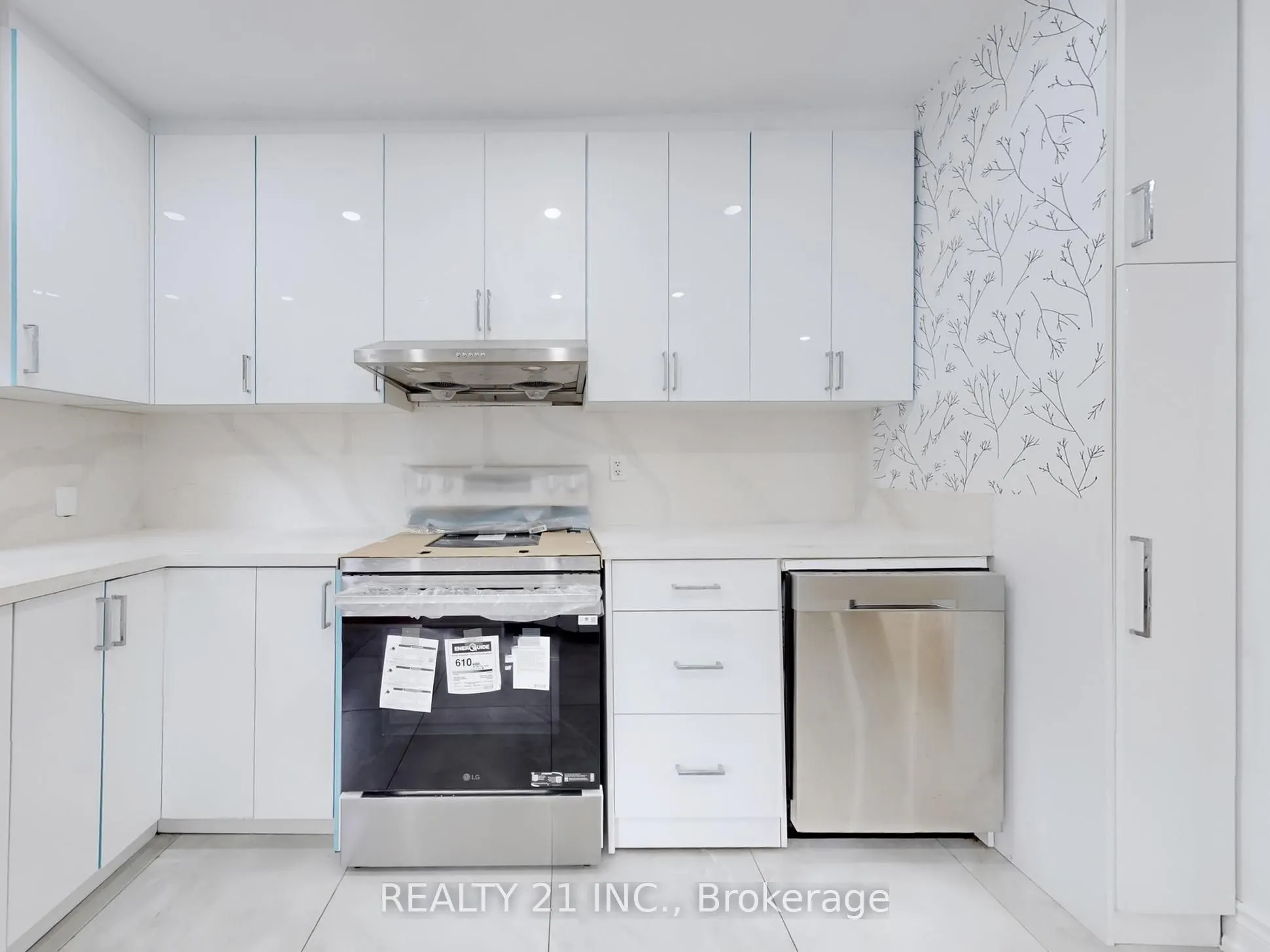 92 King Edward Ave Avenue