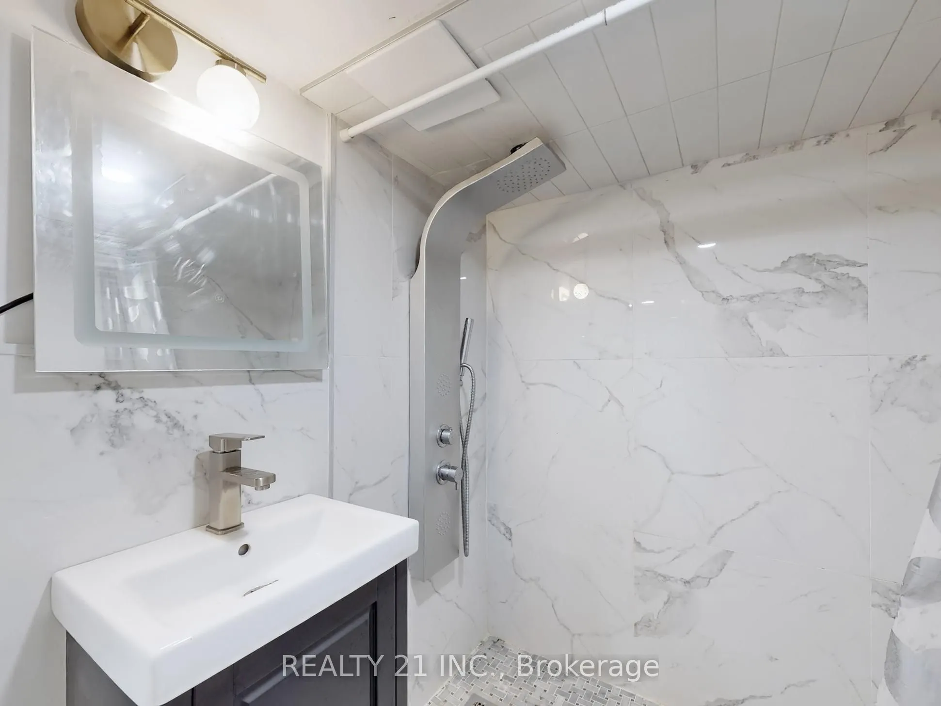 92 King Edward Ave Avenue