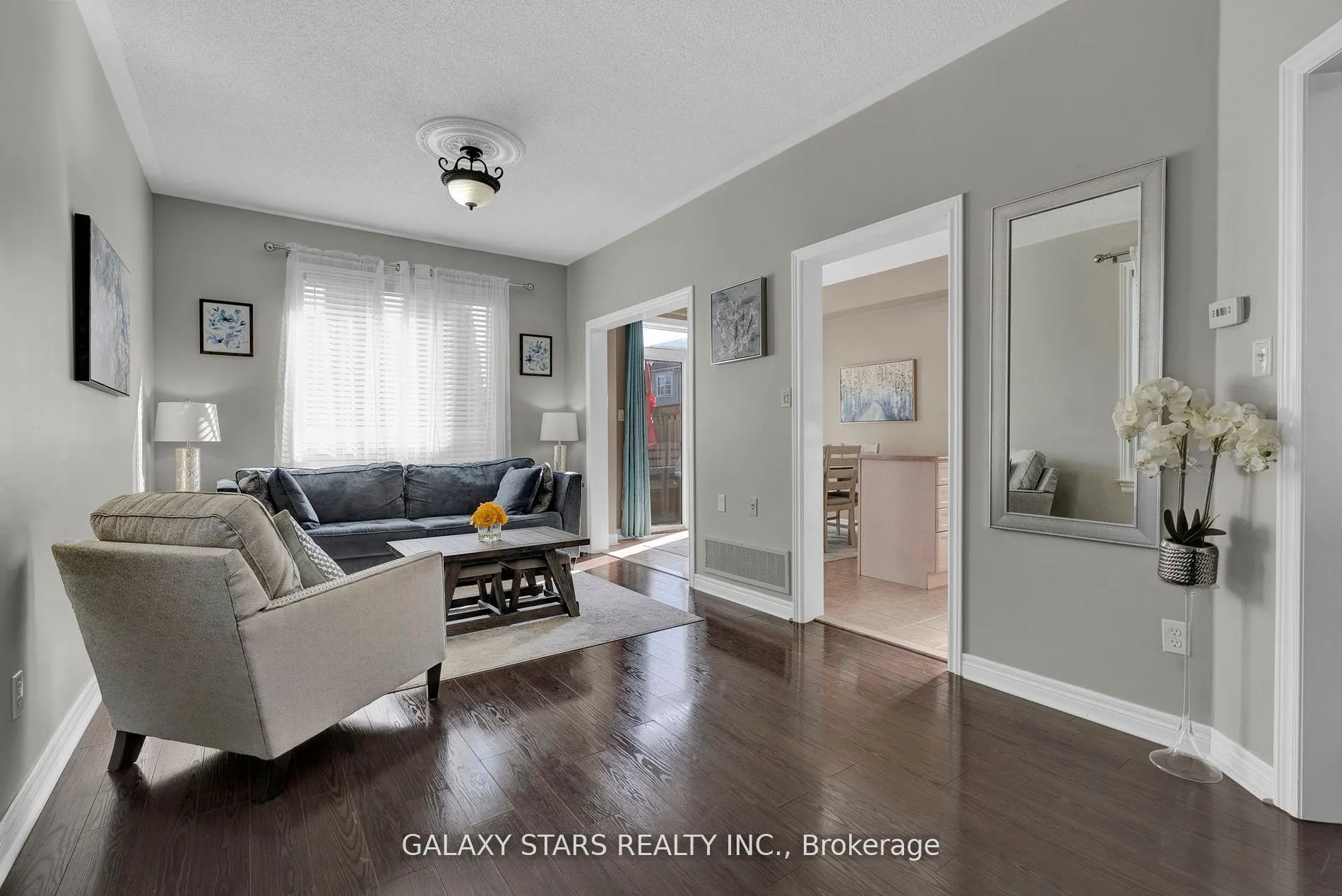 74 Northgrove Crescent