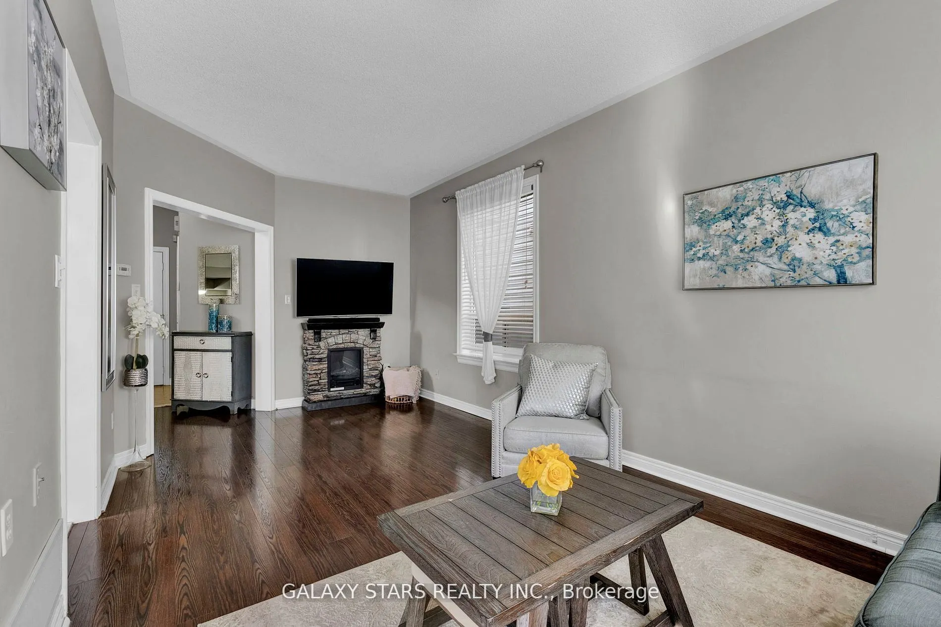 74 Northgrove Crescent