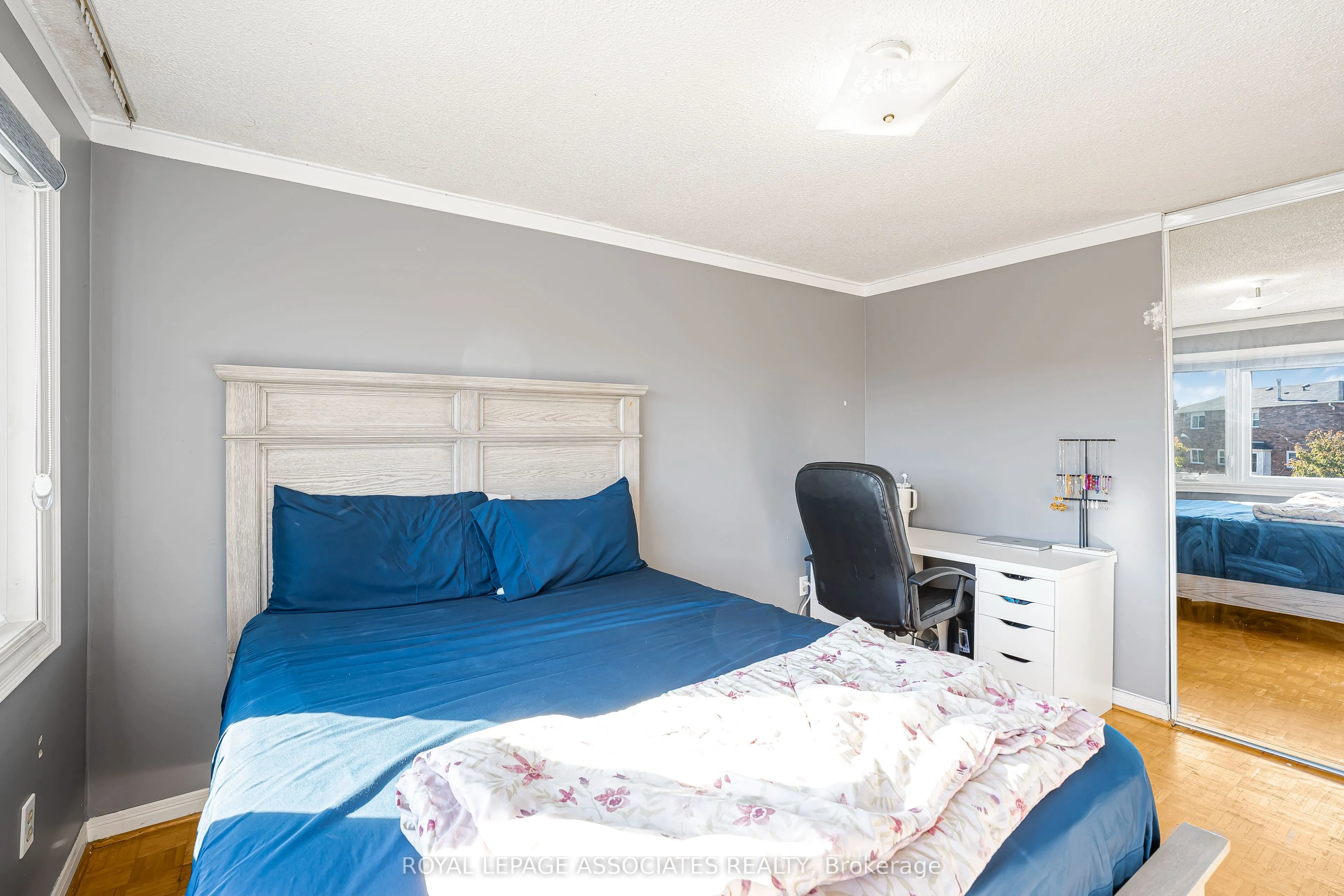 95 Carisbrooke Square