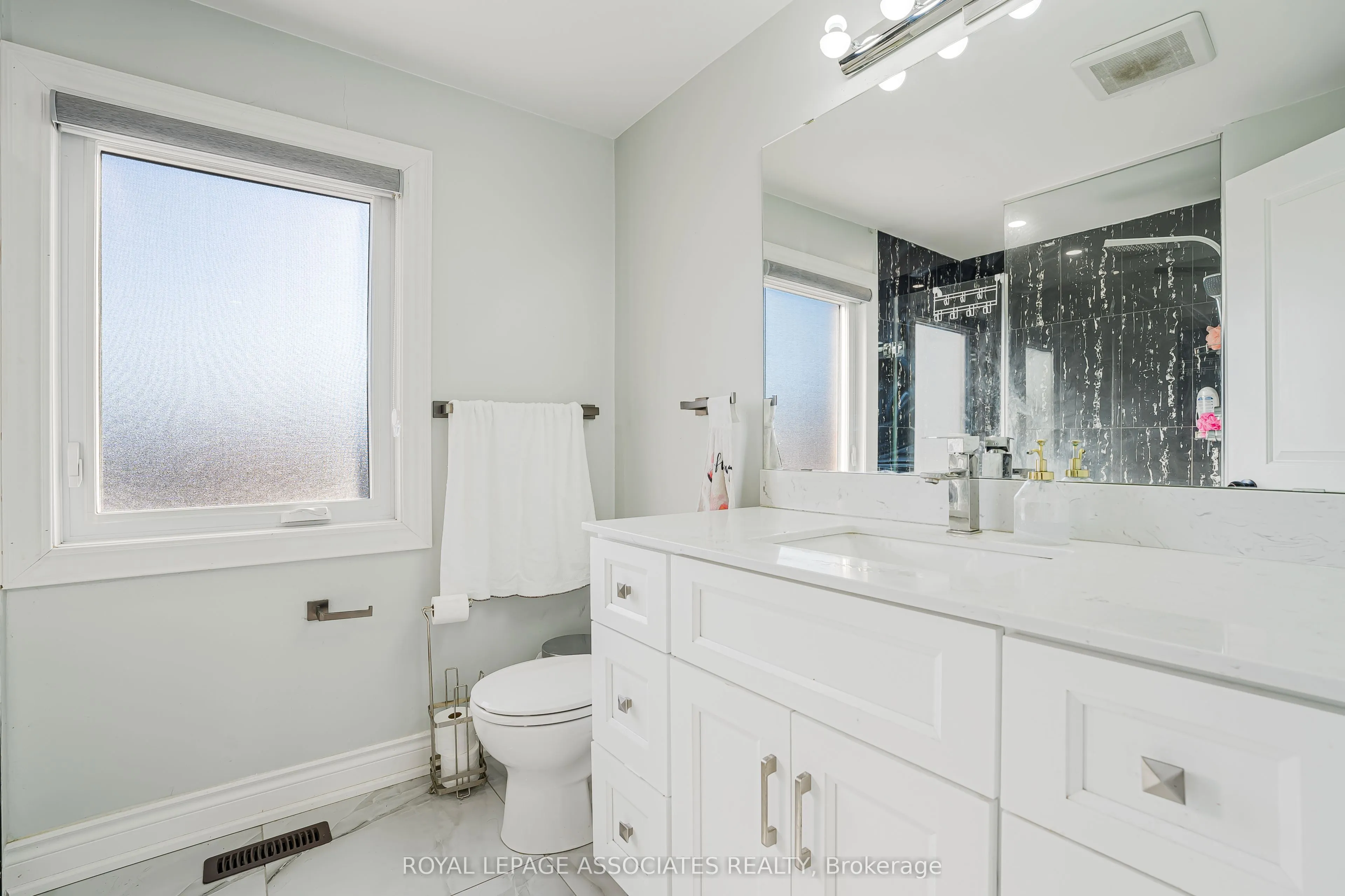 95 Carisbrooke Square