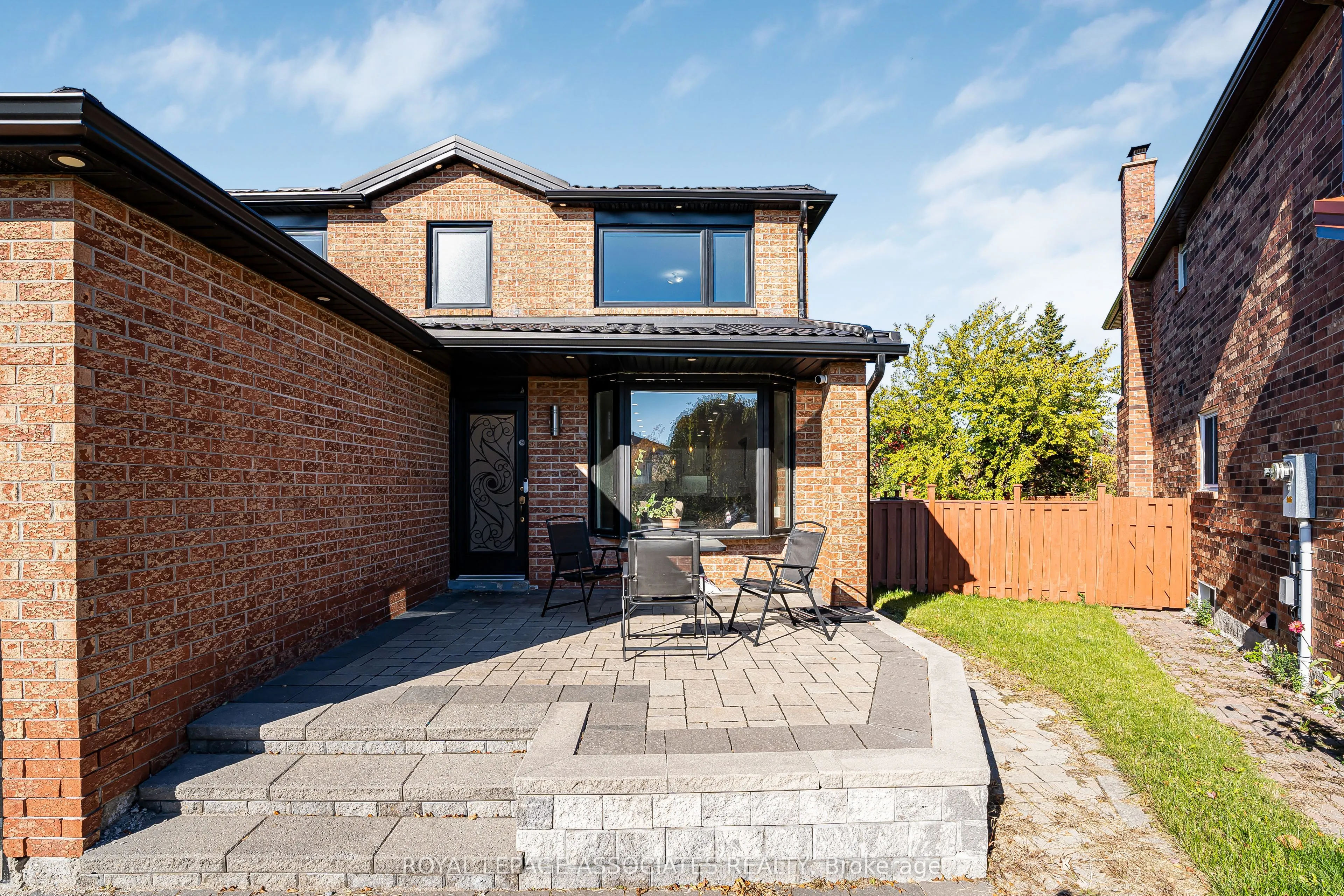 95 Carisbrooke Square