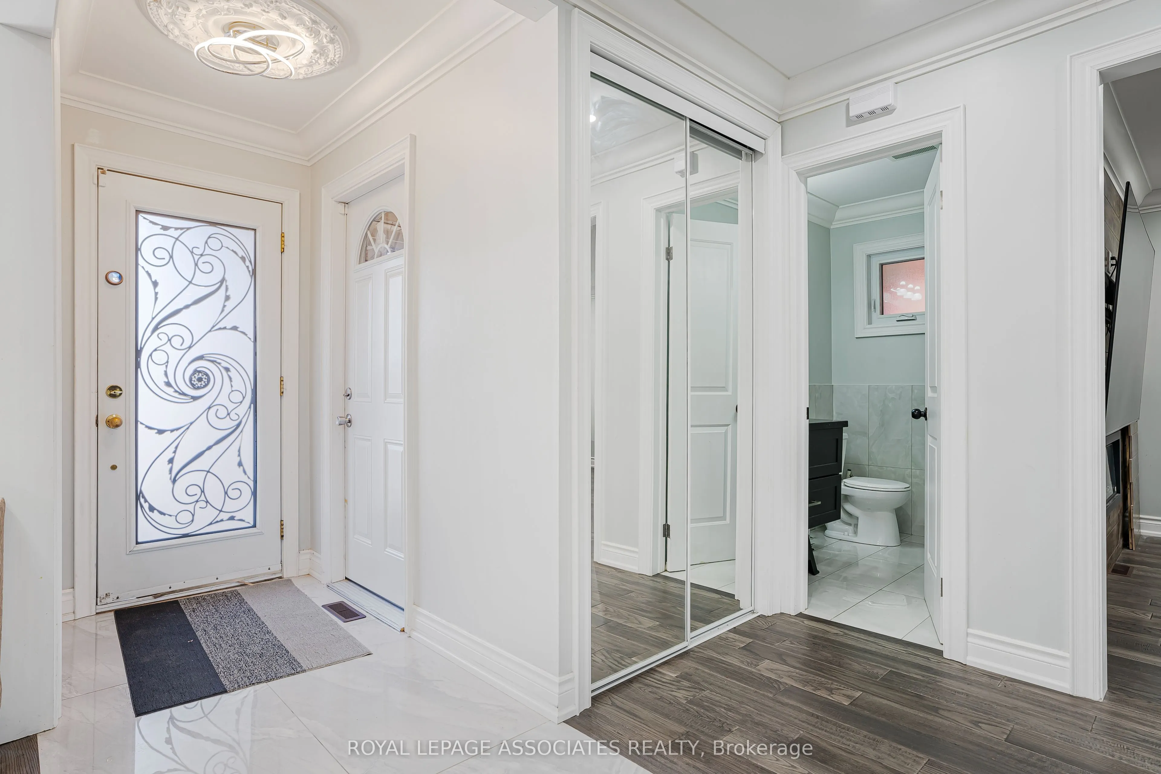 95 Carisbrooke Square