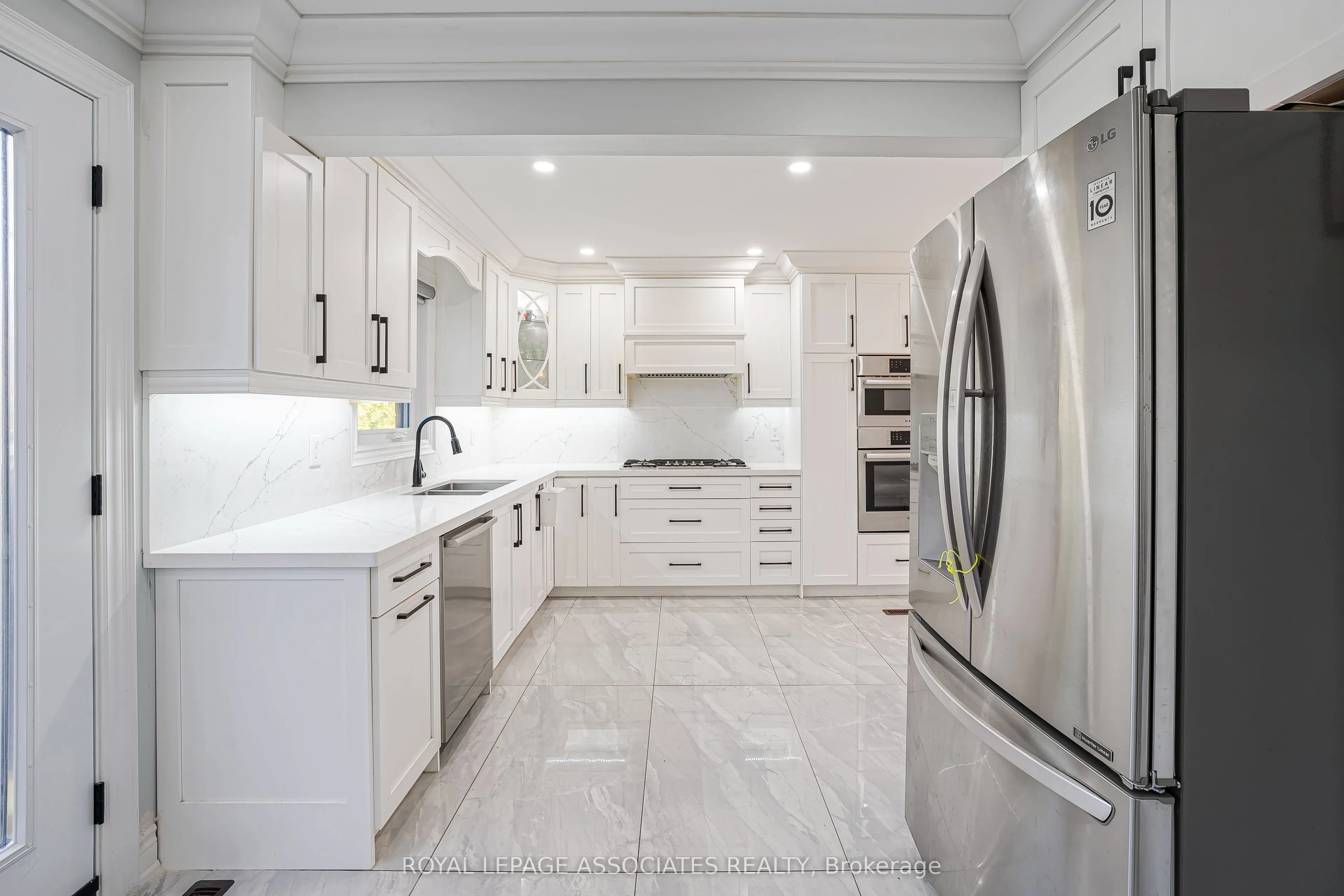 95 Carisbrooke Square