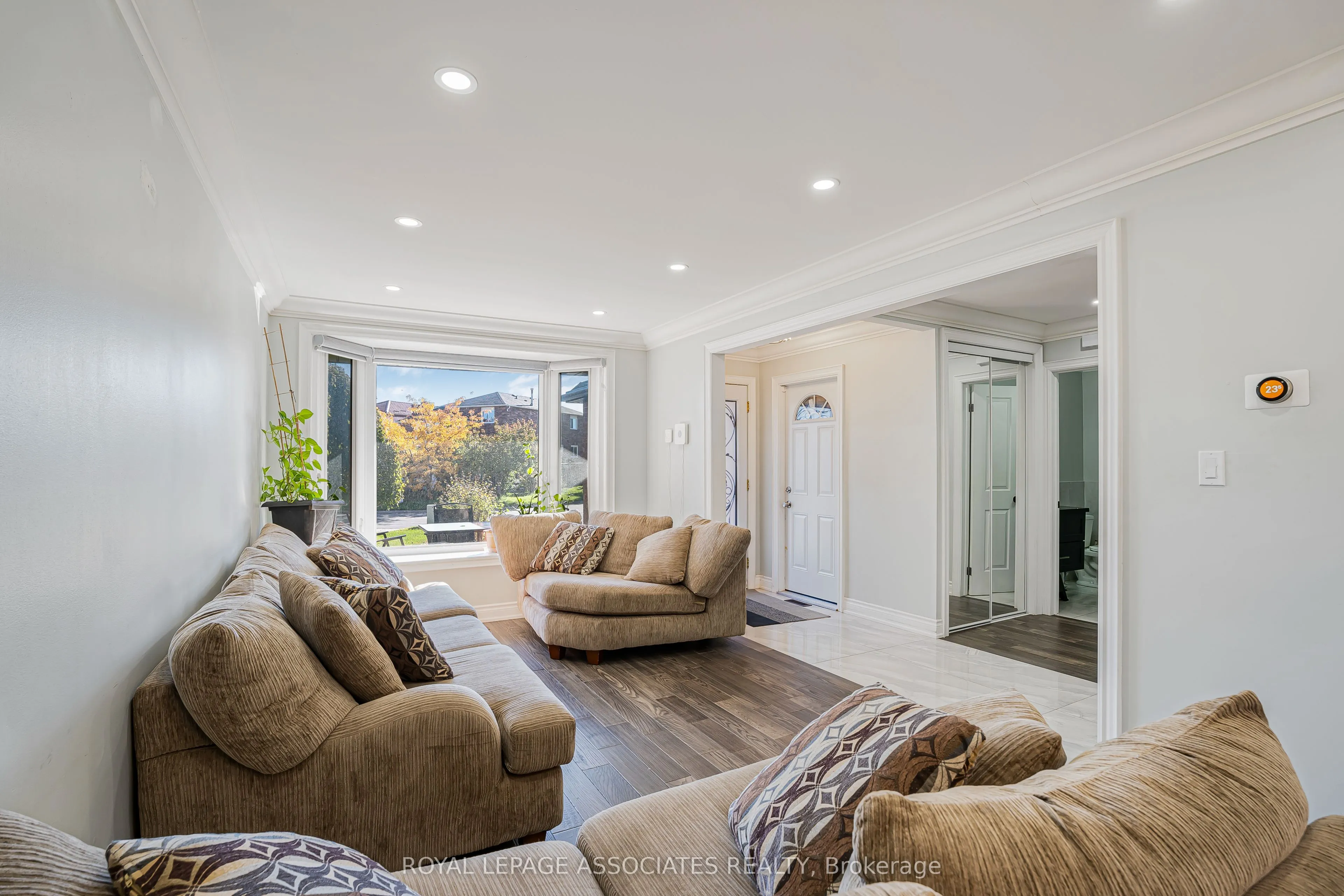 95 Carisbrooke Square