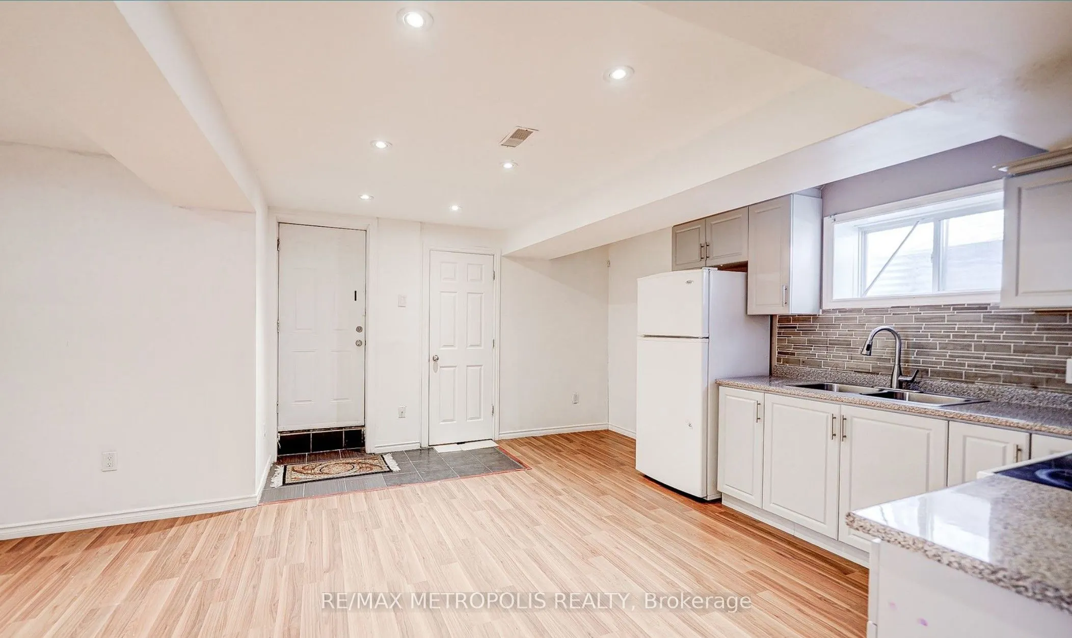 40 Harper-Hill Drive, #Bsmt