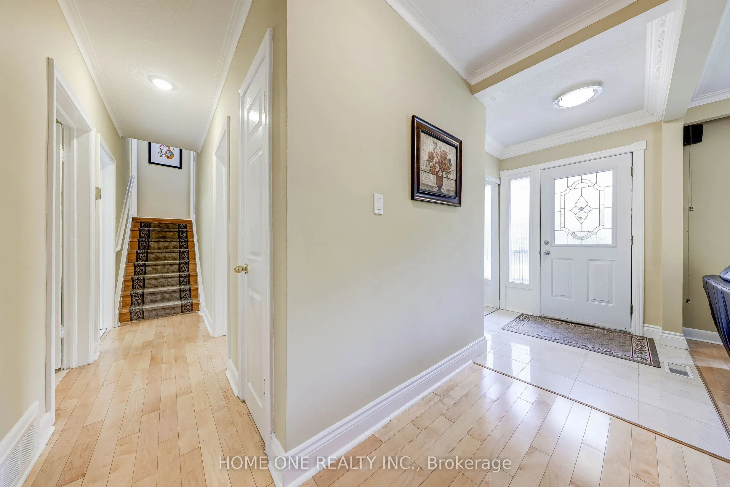 12 Lauralynn Crescent