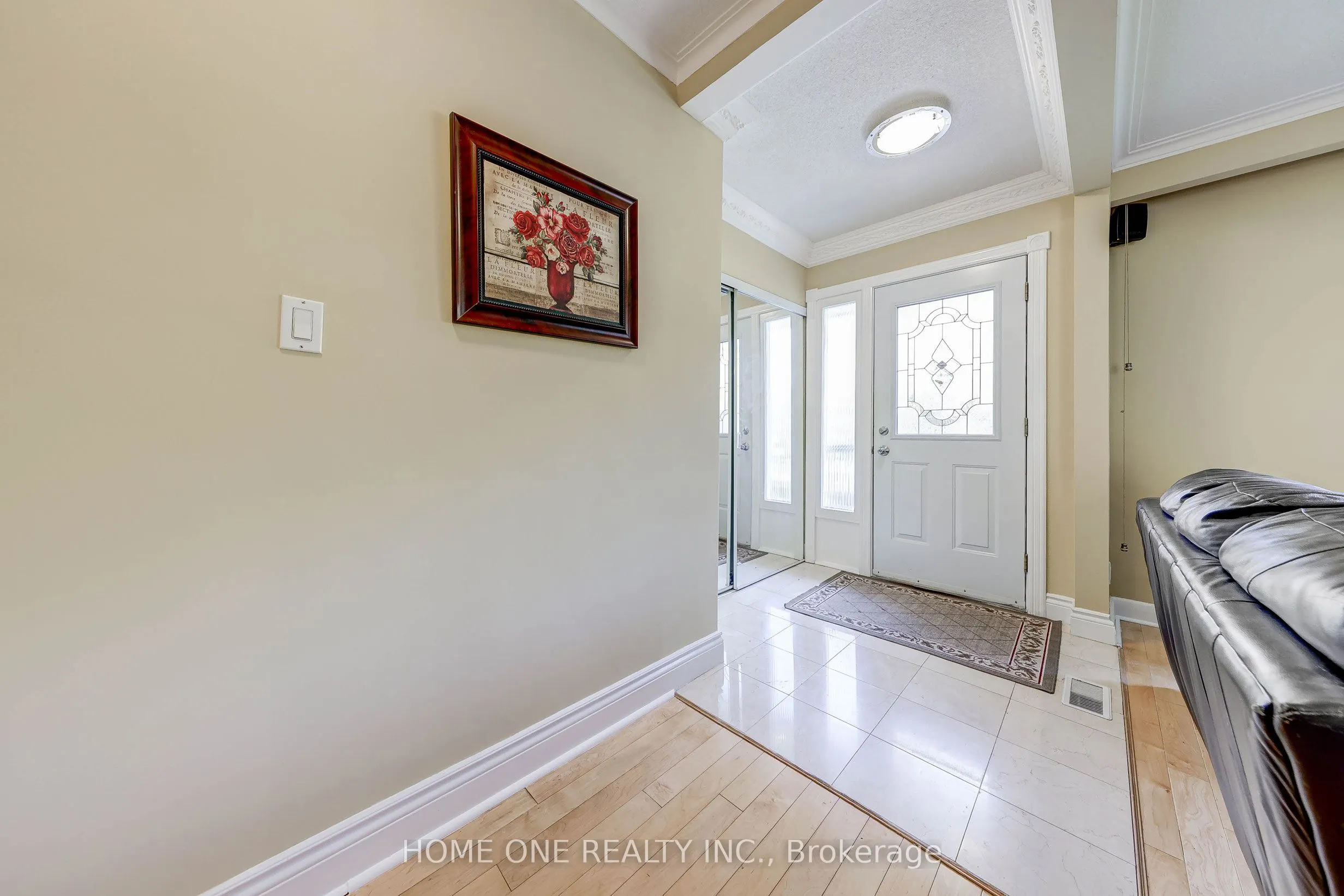 12 Lauralynn Crescent