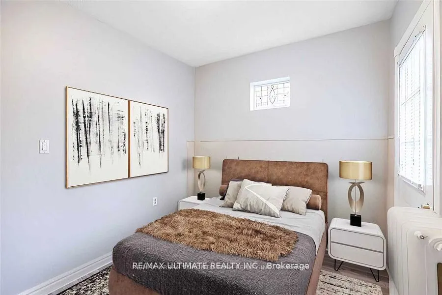 745 Coxwell Avenue, #Upper