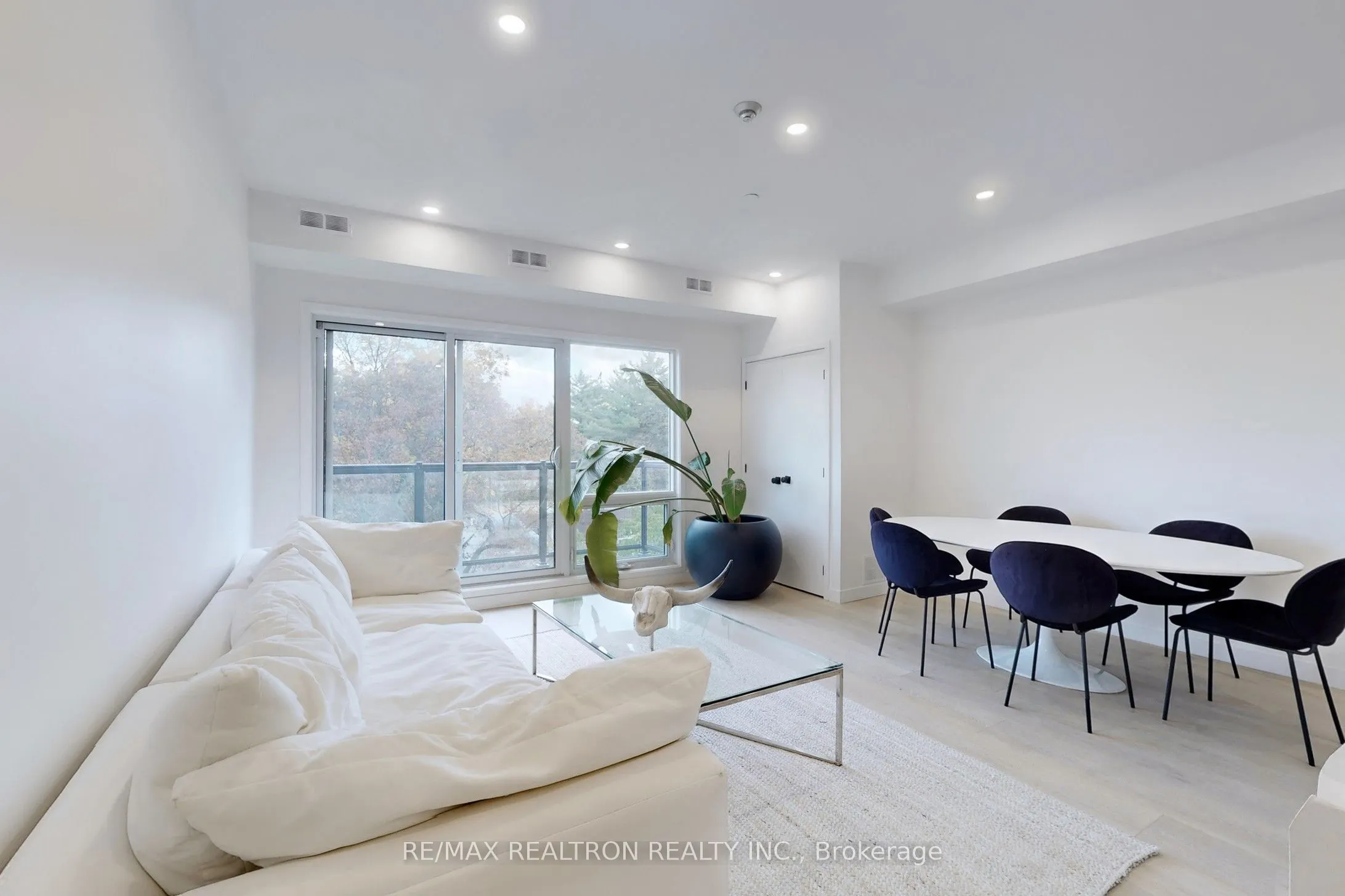 61 Orchard Park Drive, #403