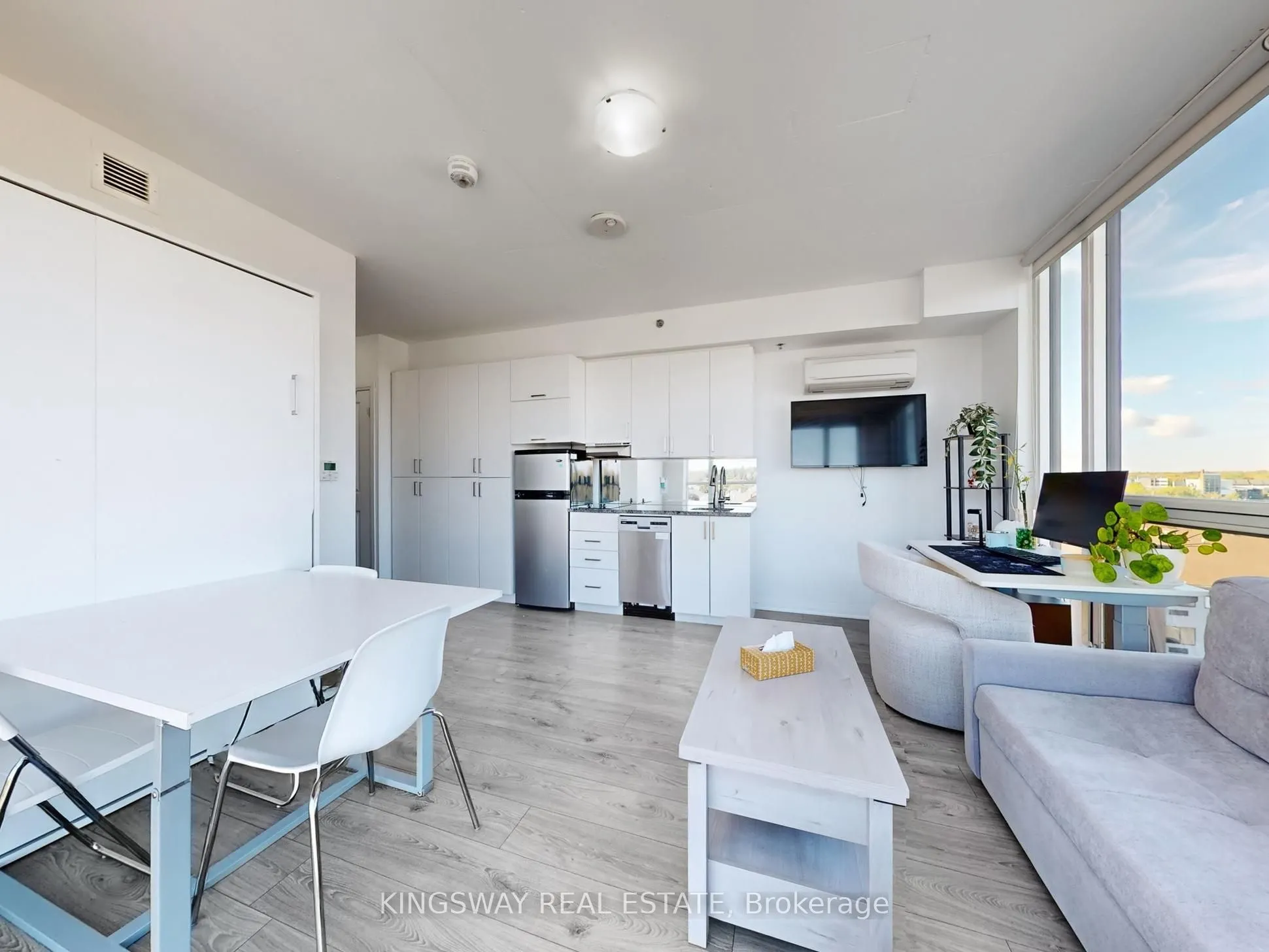 1900 Simcoe Street N, #631