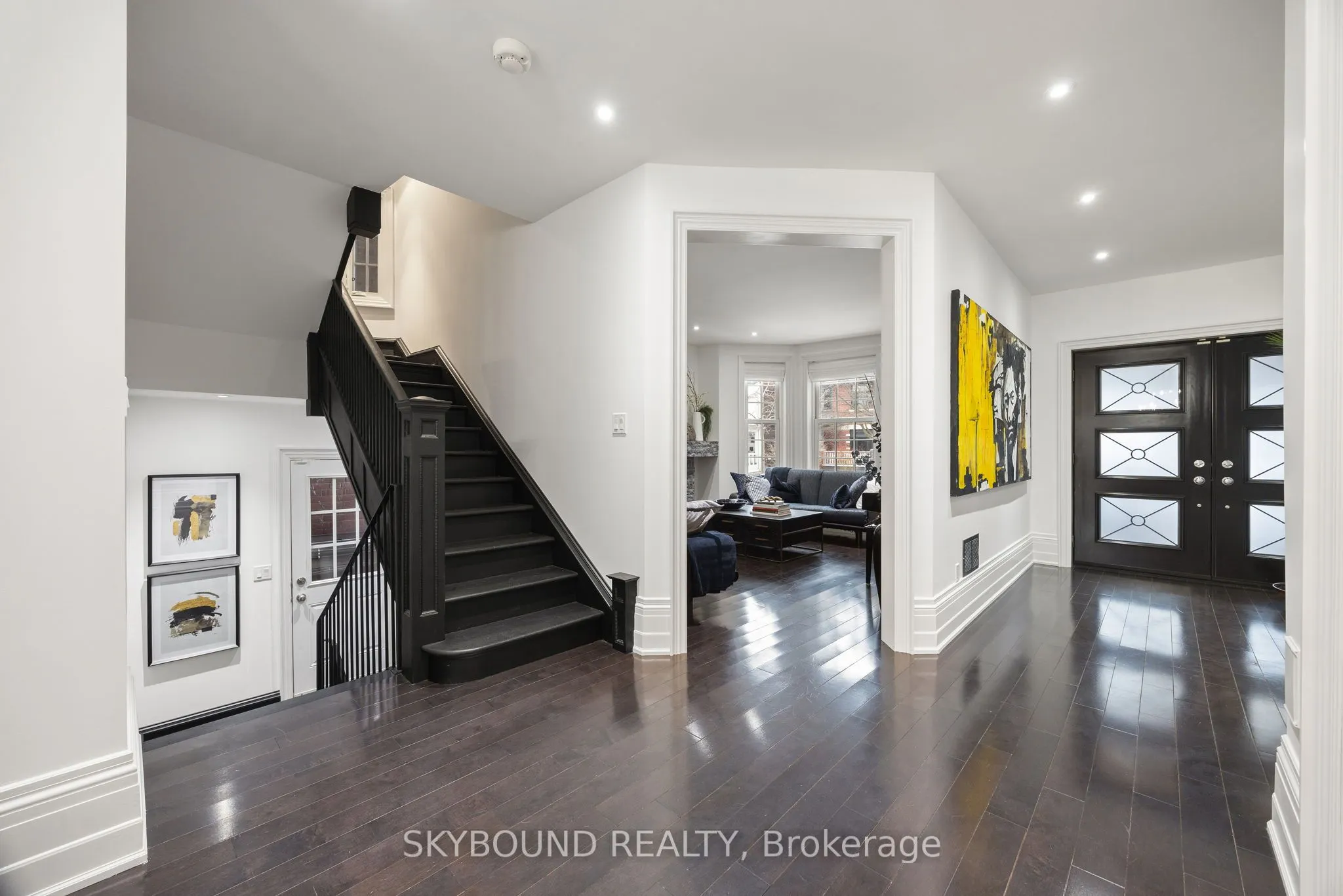 20 Fairview Boulevard