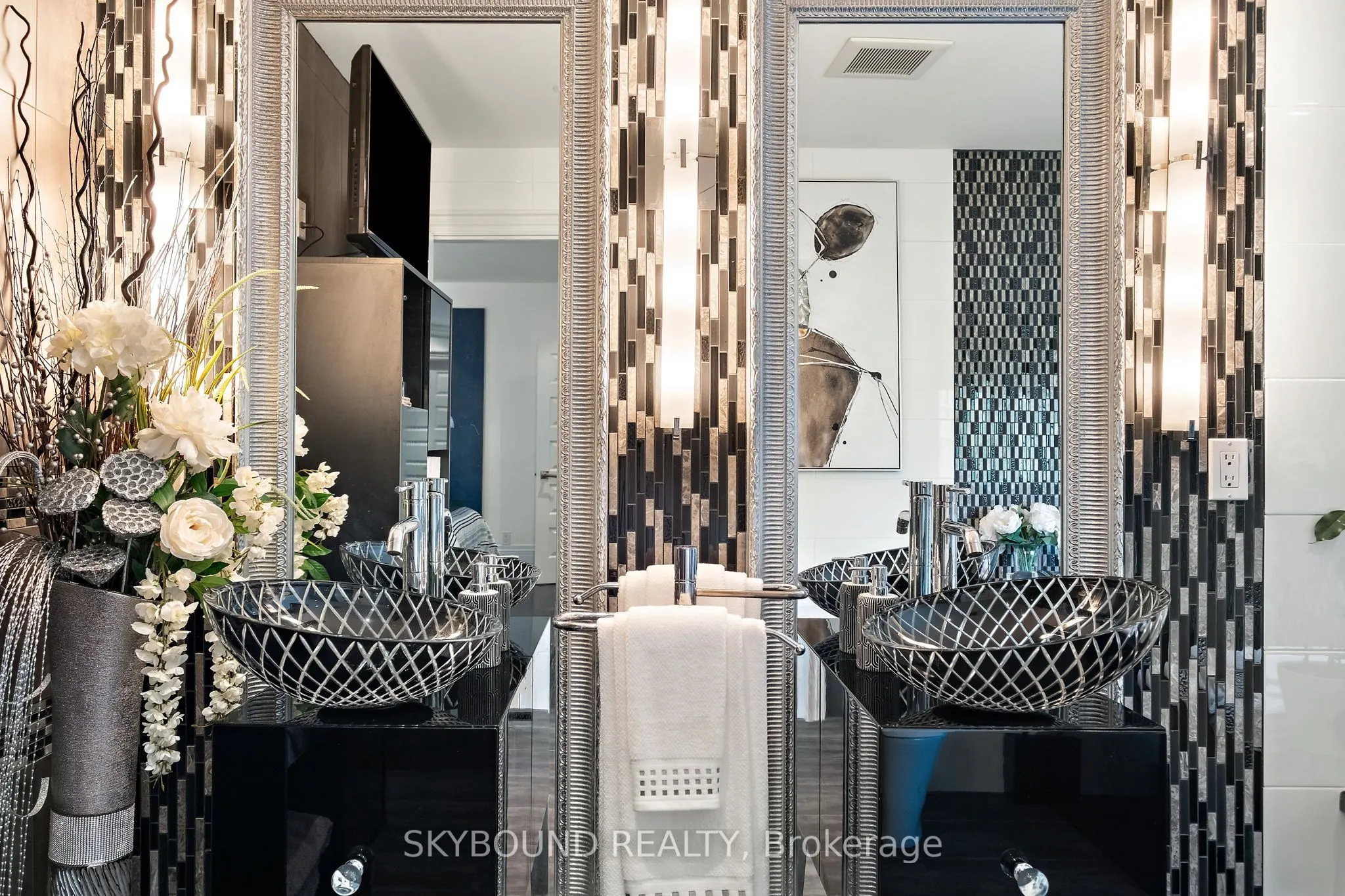 20 Fairview Boulevard