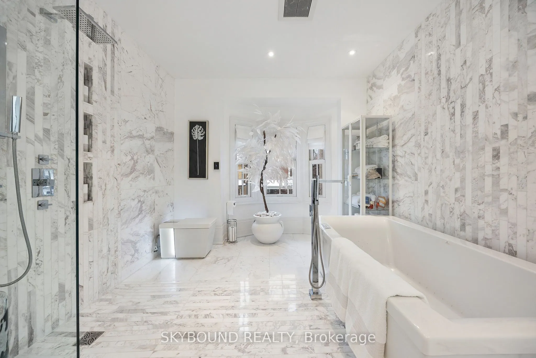 20 Fairview Boulevard