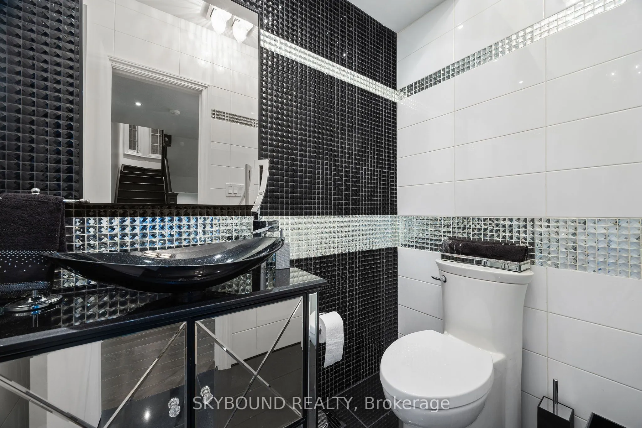 20 Fairview Boulevard