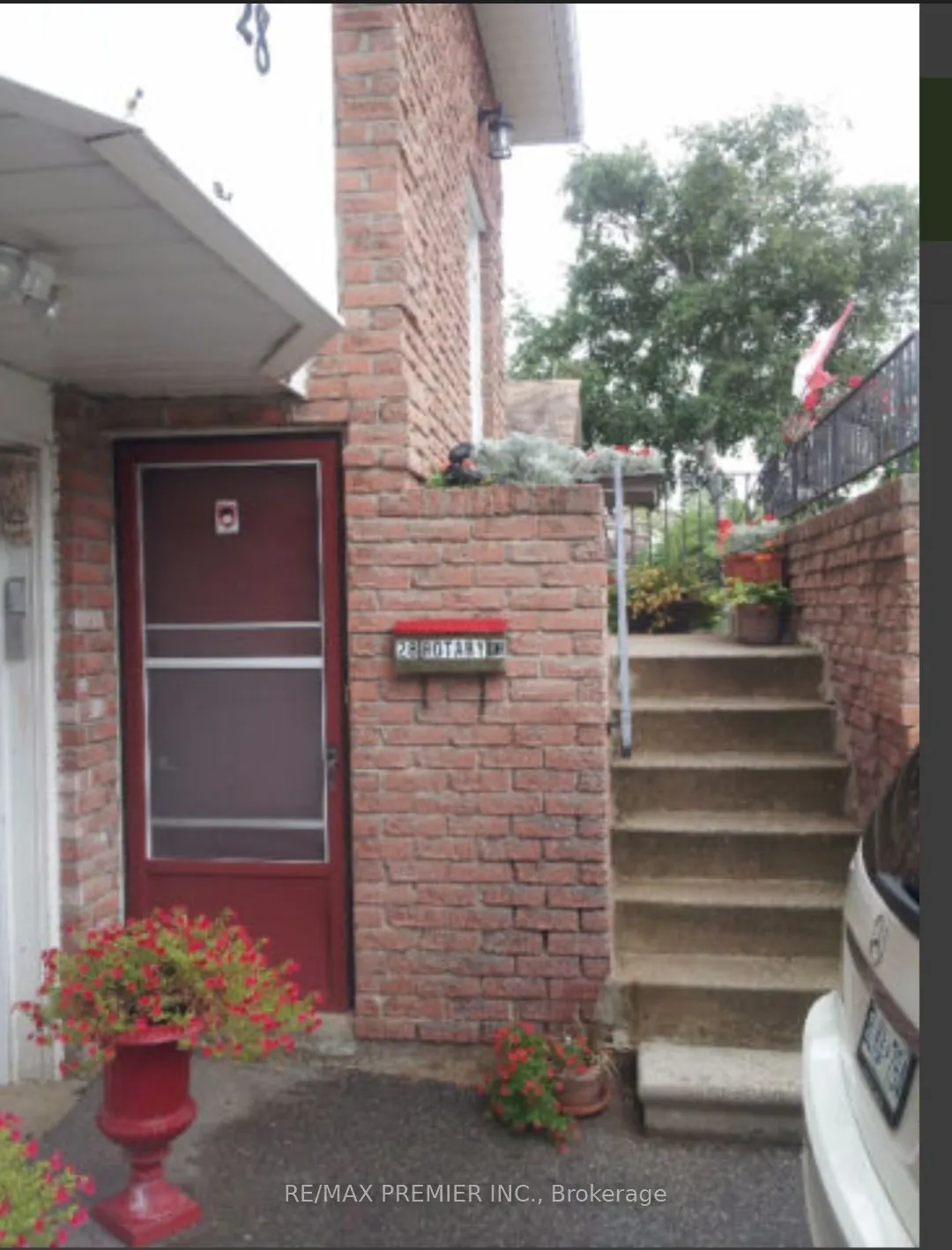 28 Rotary Drive, #Lower