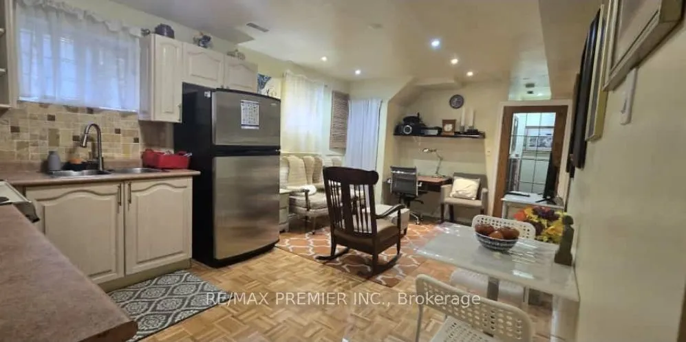 28 Rotary Drive, #Lower