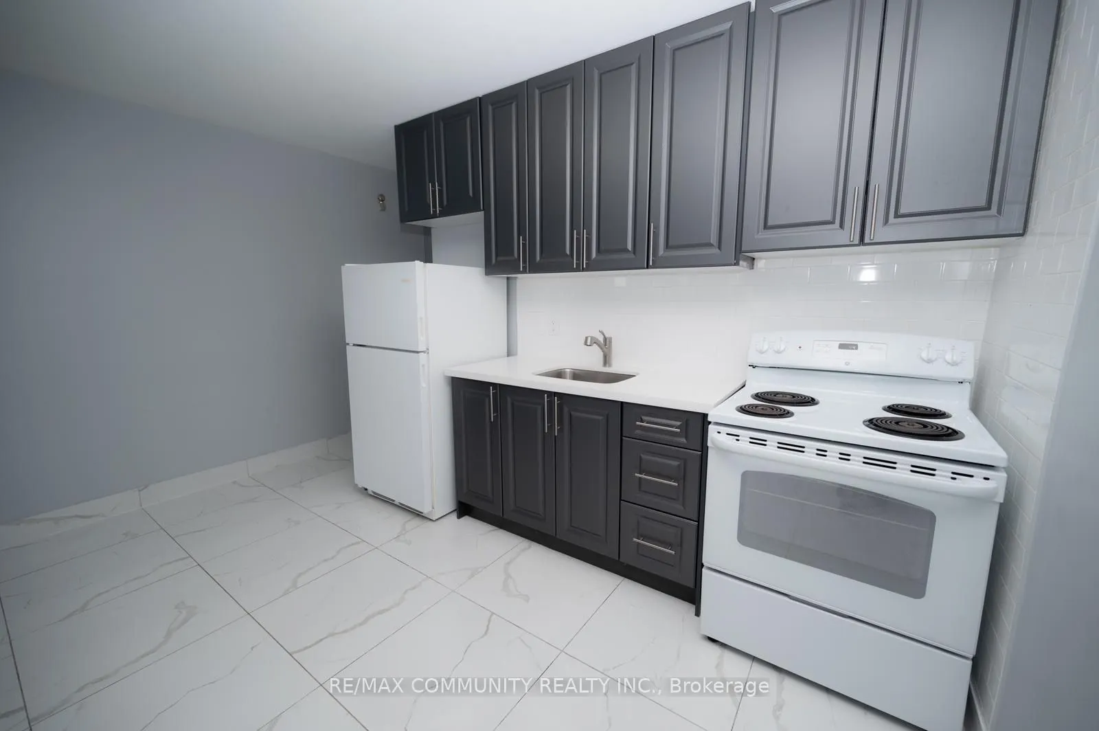 2624 Eglinton Avenue E, #1