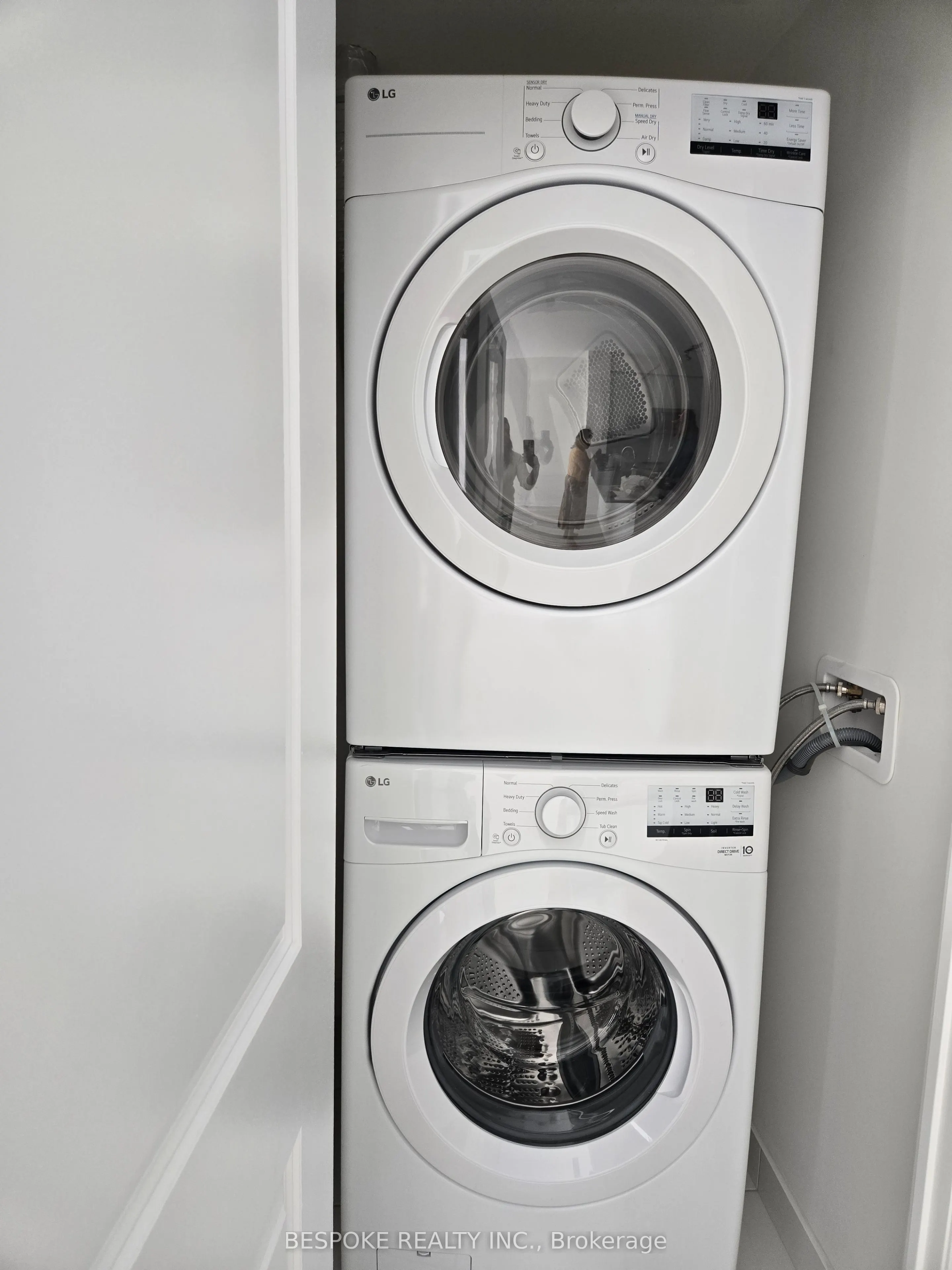 3260 Sheppard Avenue E, #207