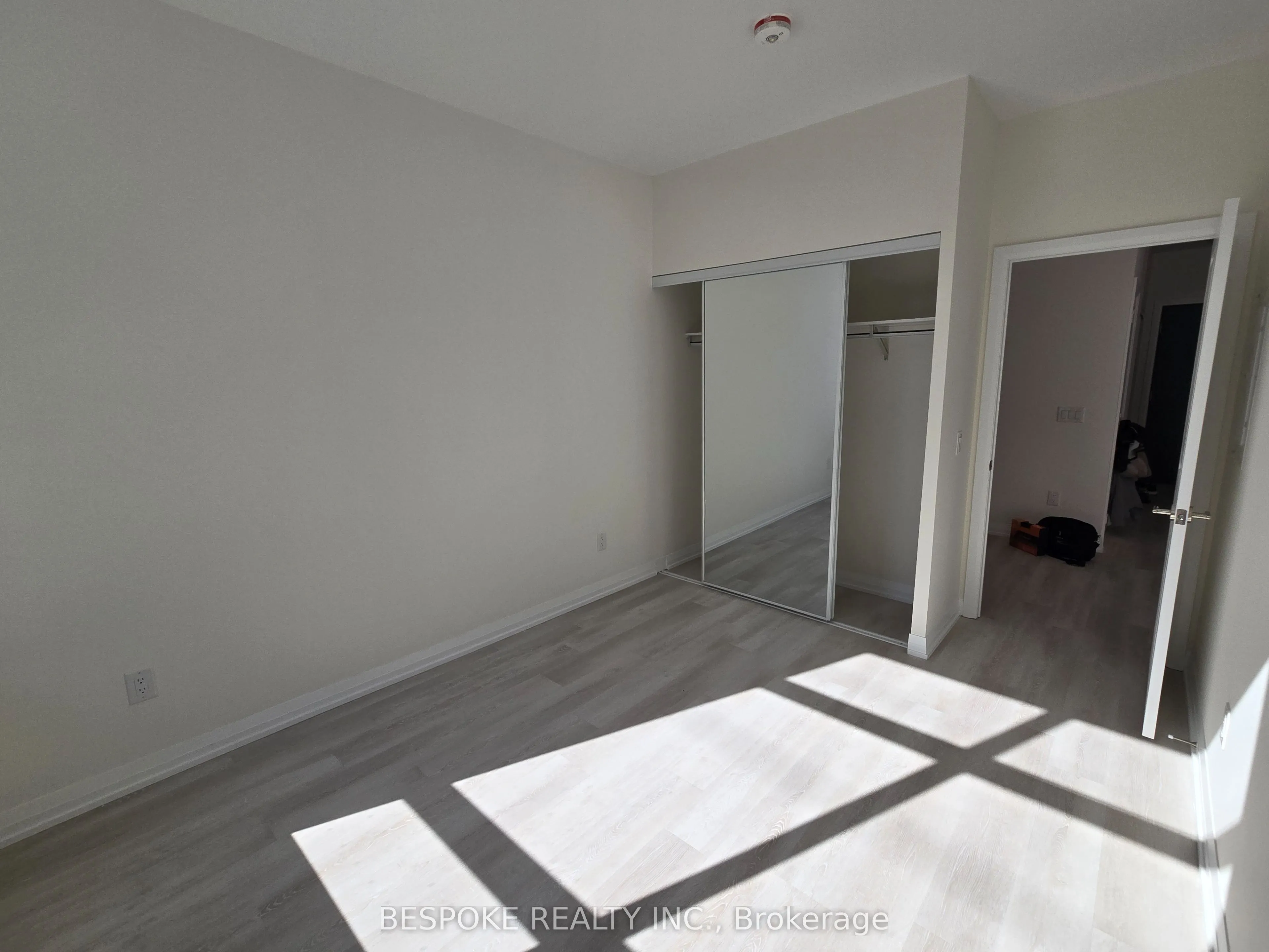 3260 Sheppard Avenue E, #207