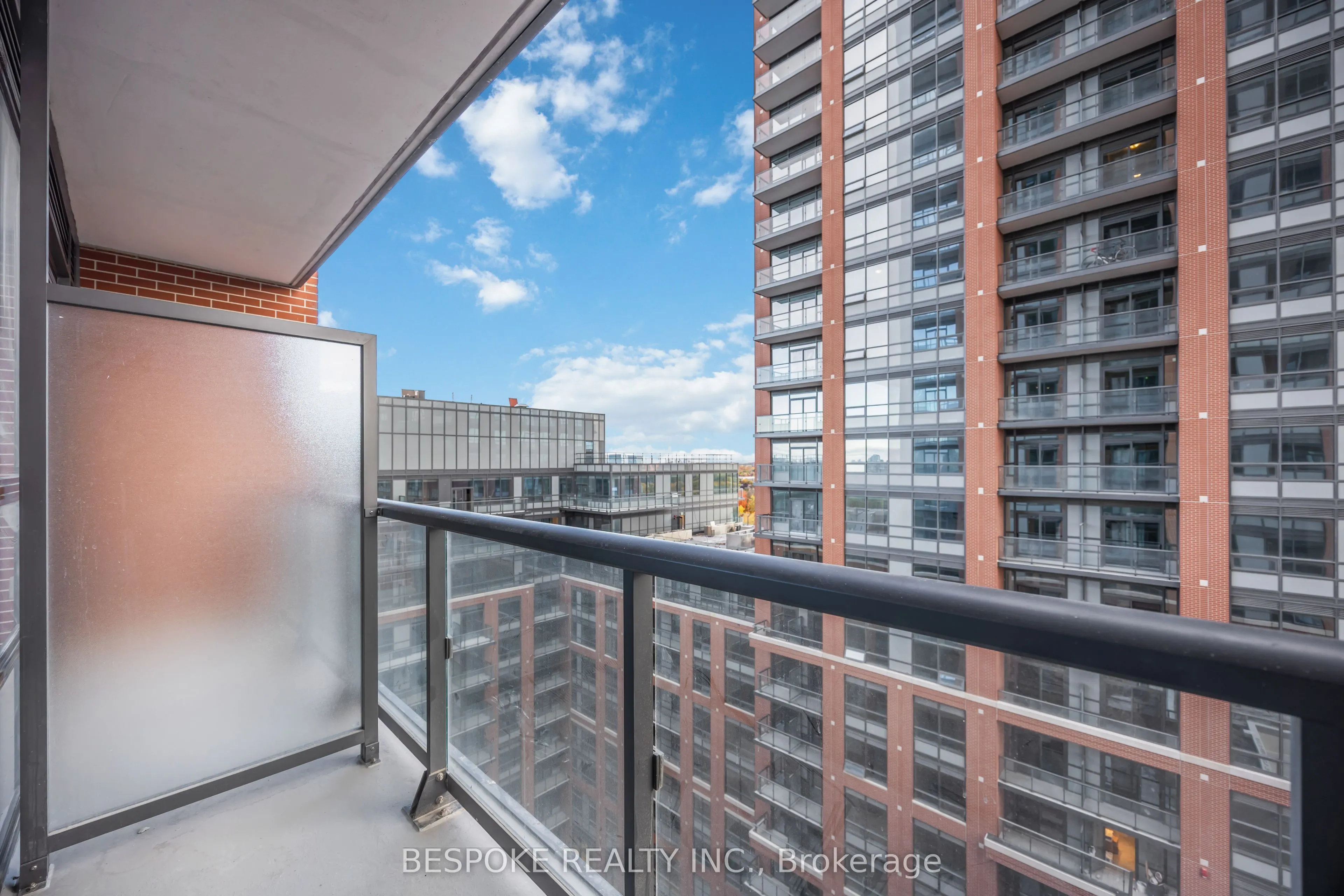 3260 Sheppard Avenue E, #1206