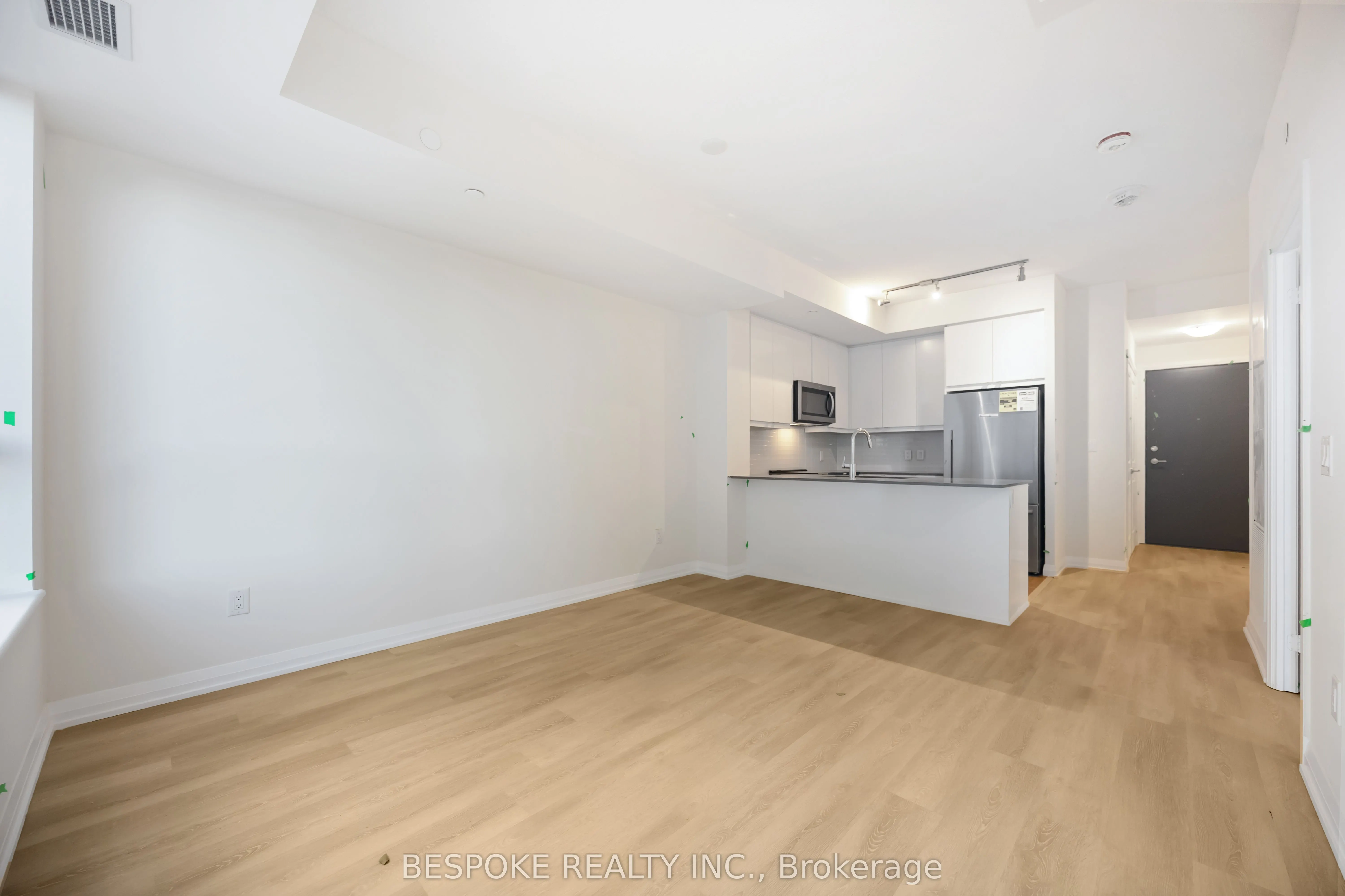 3260 Sheppard Avenue E, #1206