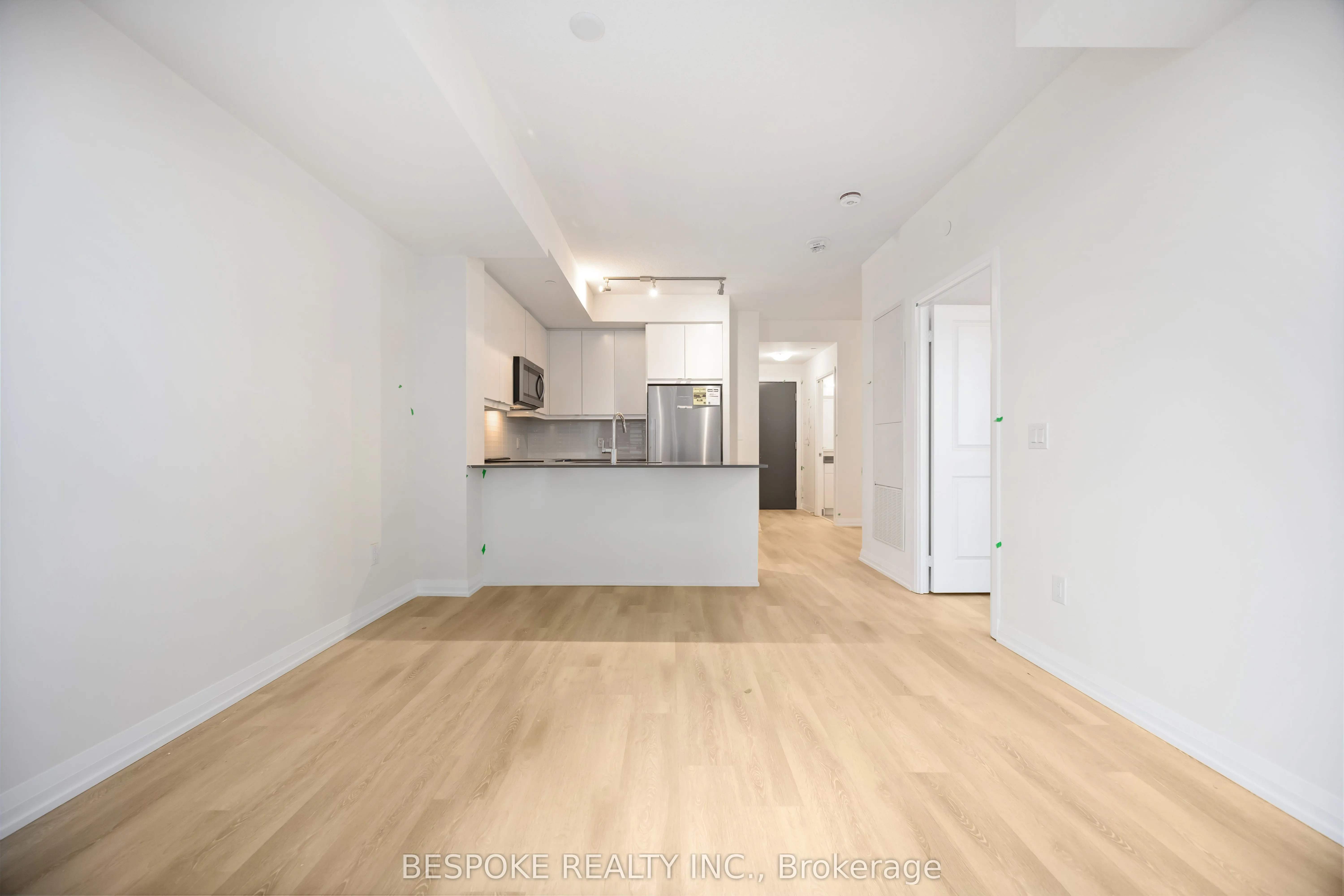 3260 Sheppard Avenue E, #1206