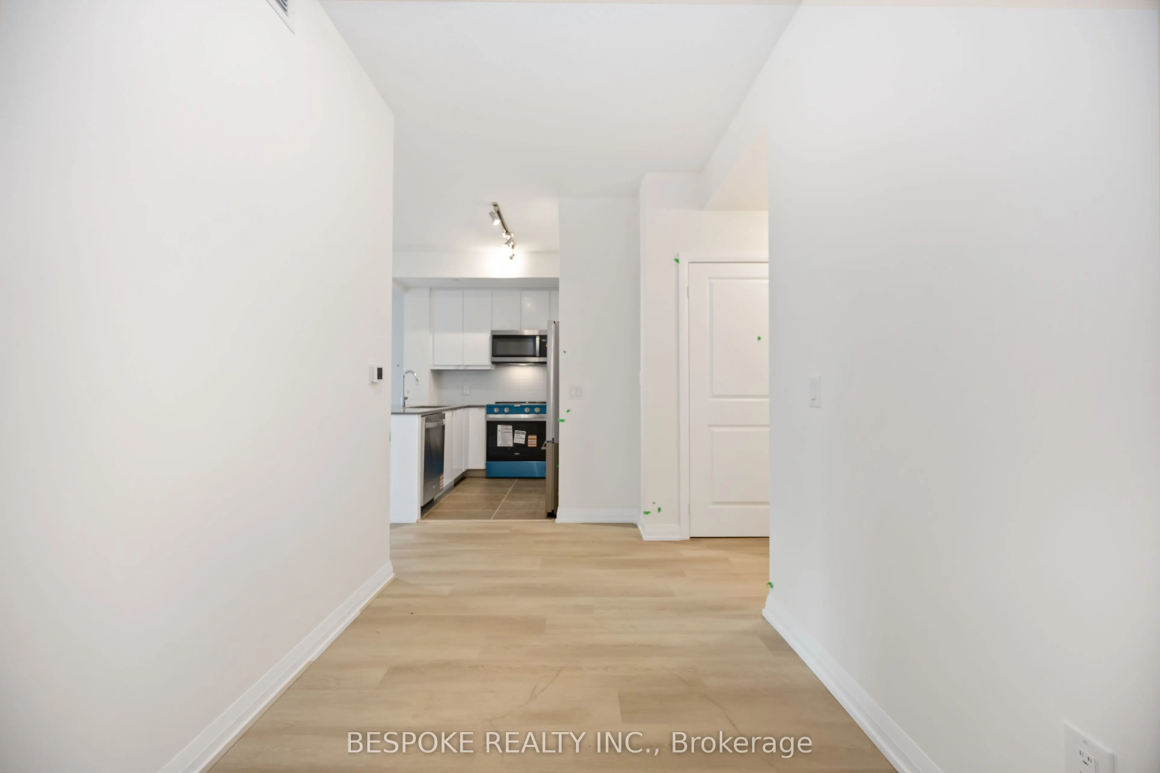 3260 Sheppard Avenue E, #1206