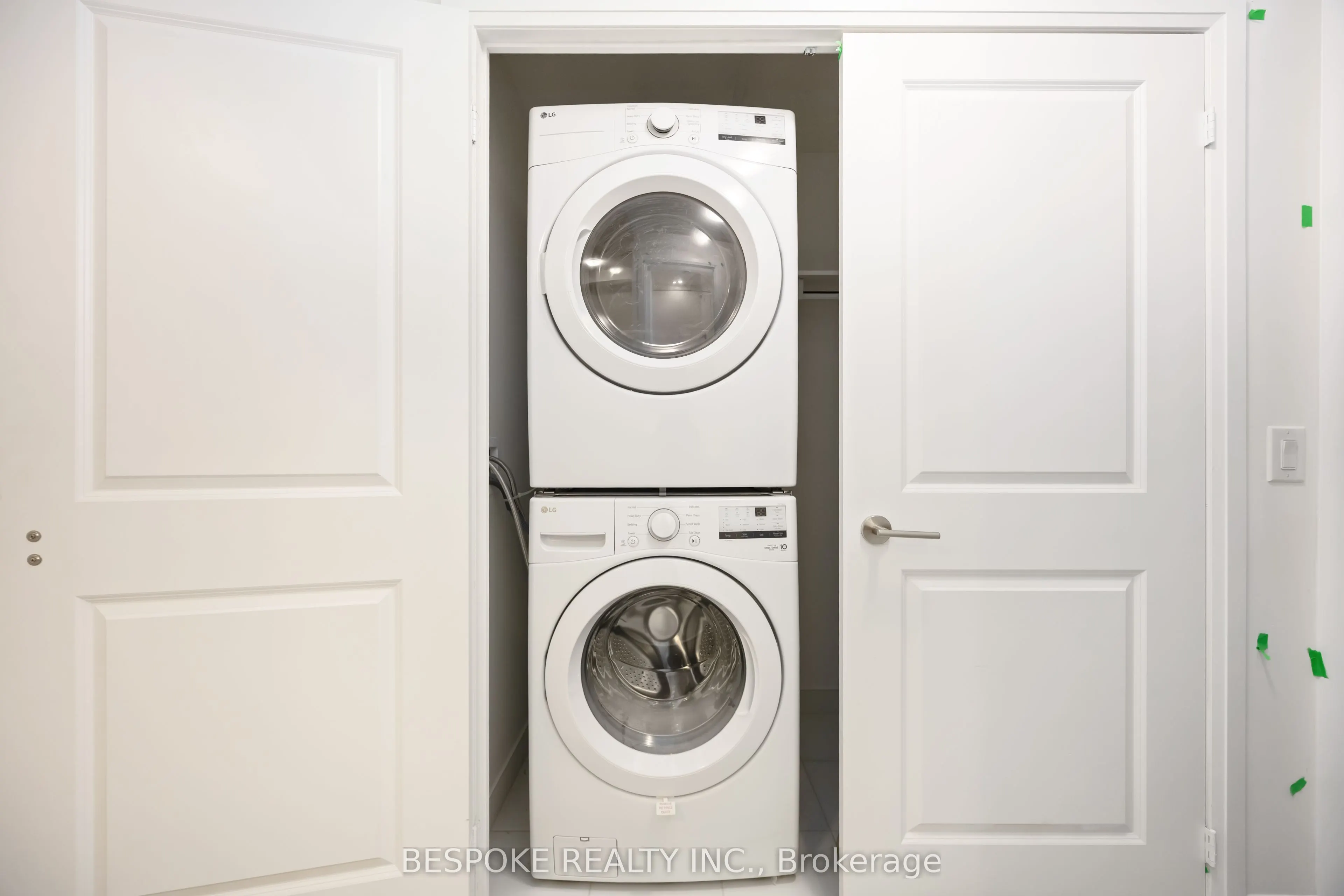 3260 Sheppard Avenue E, #1206